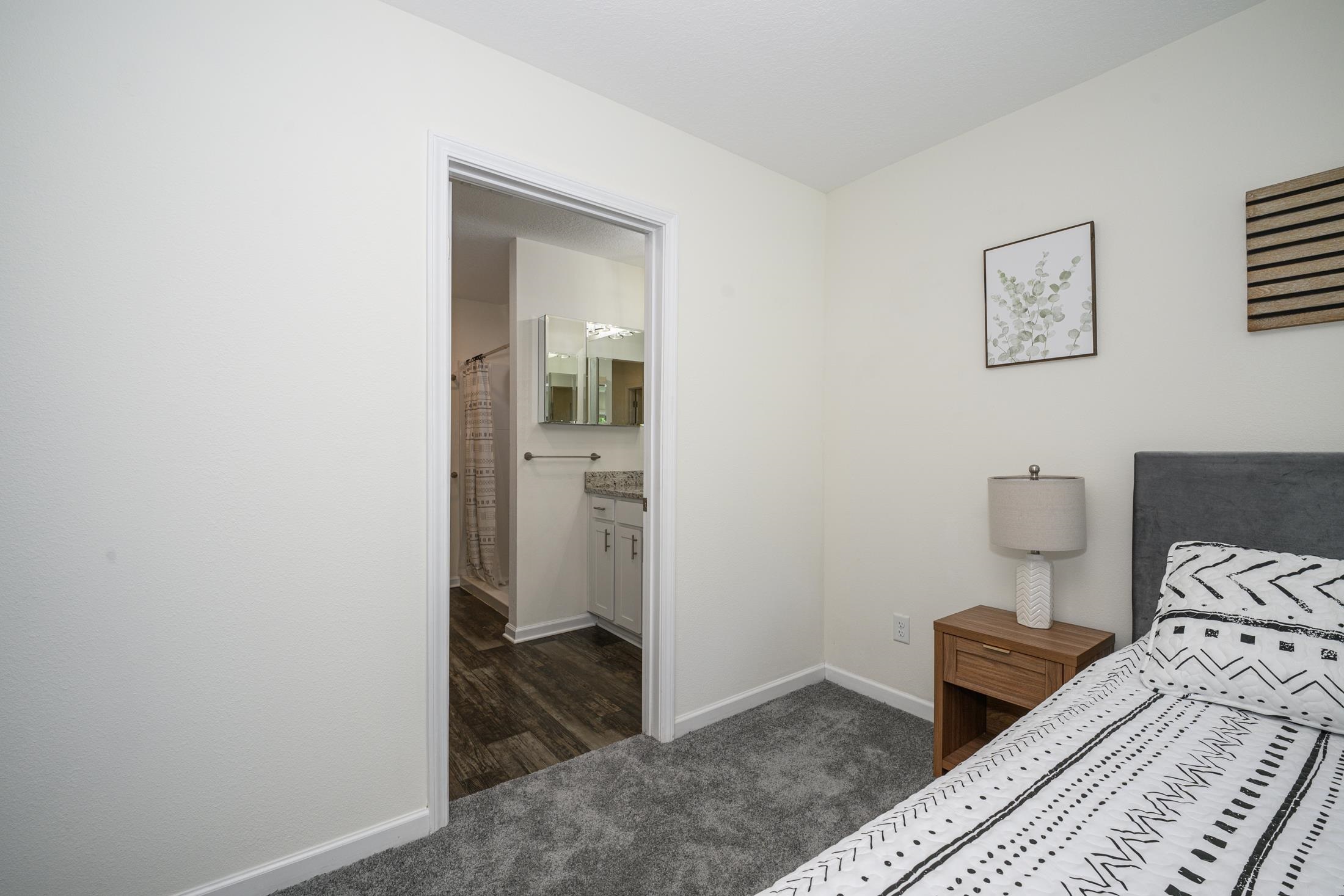 Image 25 of 69 For 451 Sawmill Landing Dr