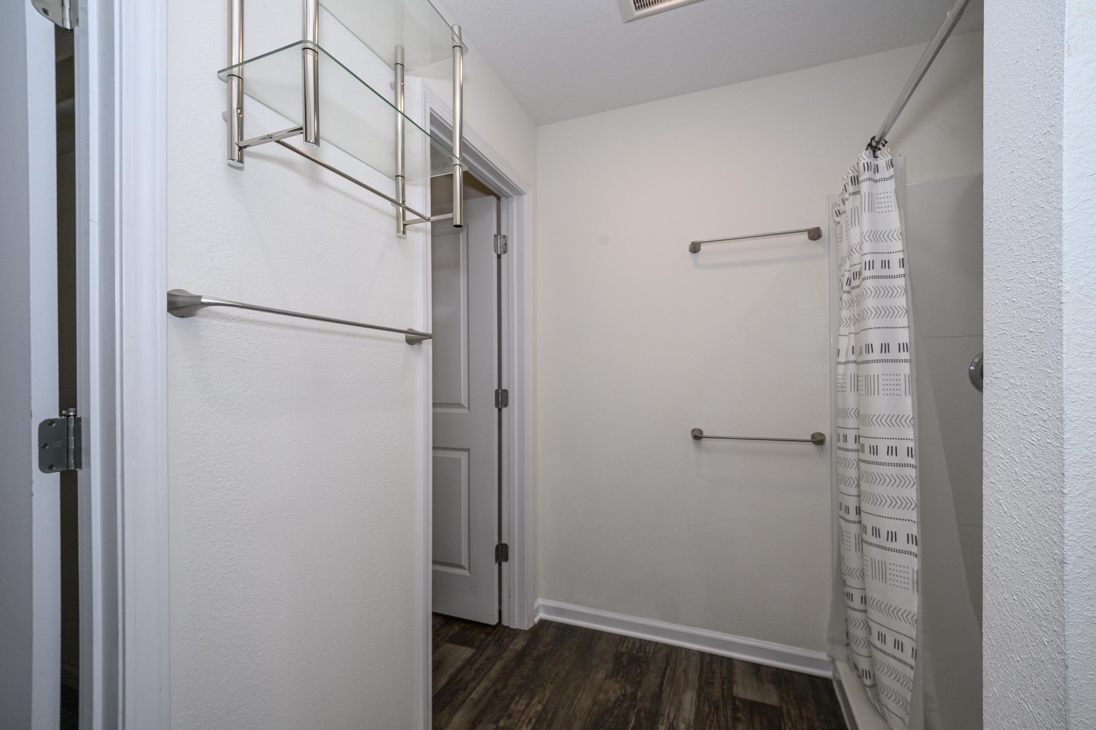 Image 27 of 69 For 451 Sawmill Landing Dr