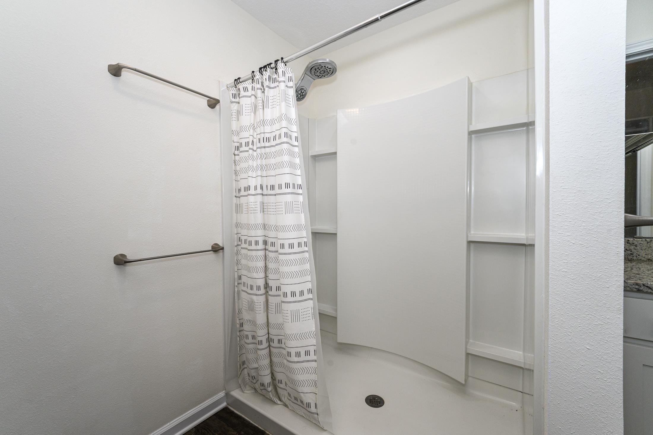 Image 28 of 69 For 451 Sawmill Landing Dr