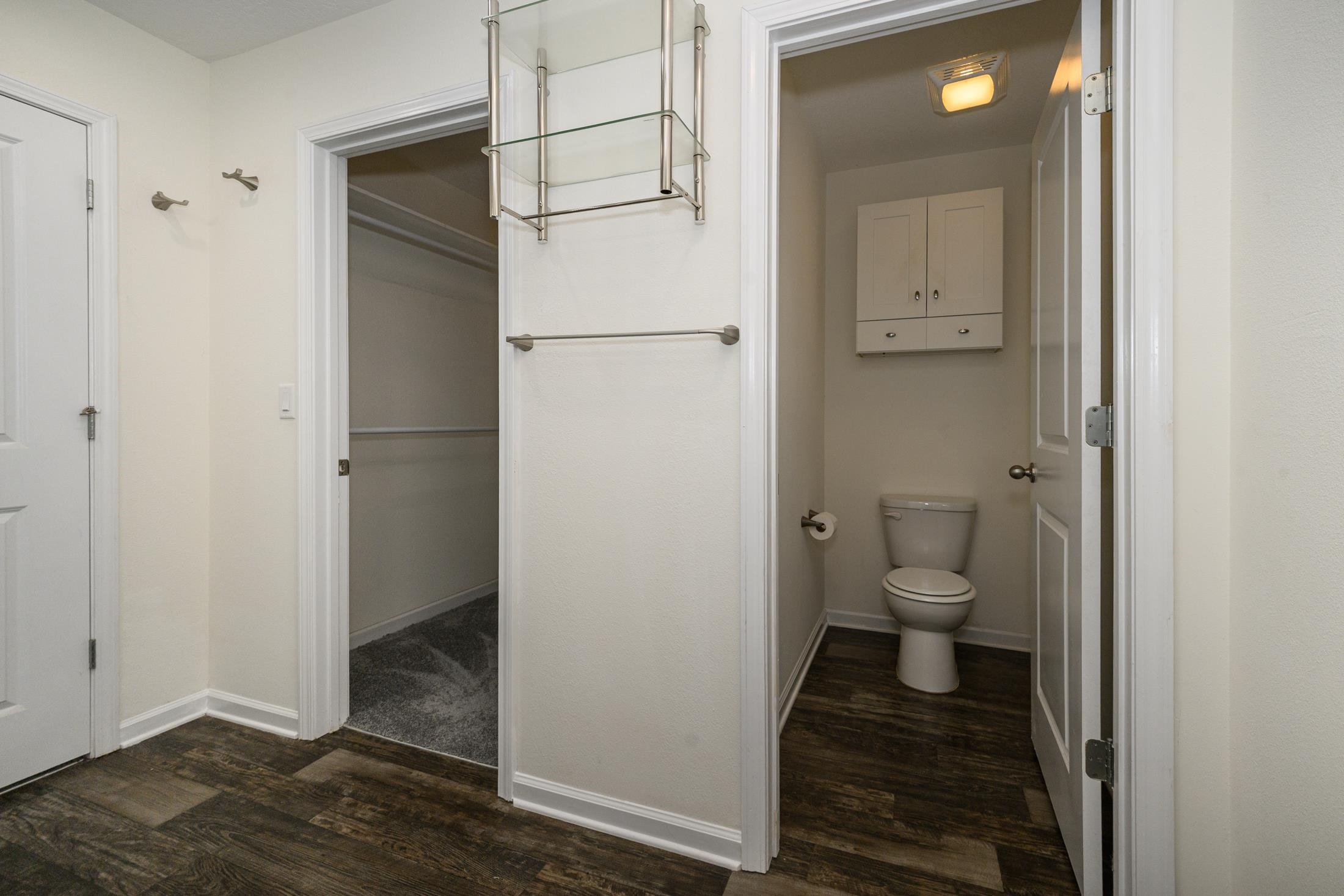 Image 29 of 69 For 451 Sawmill Landing Dr