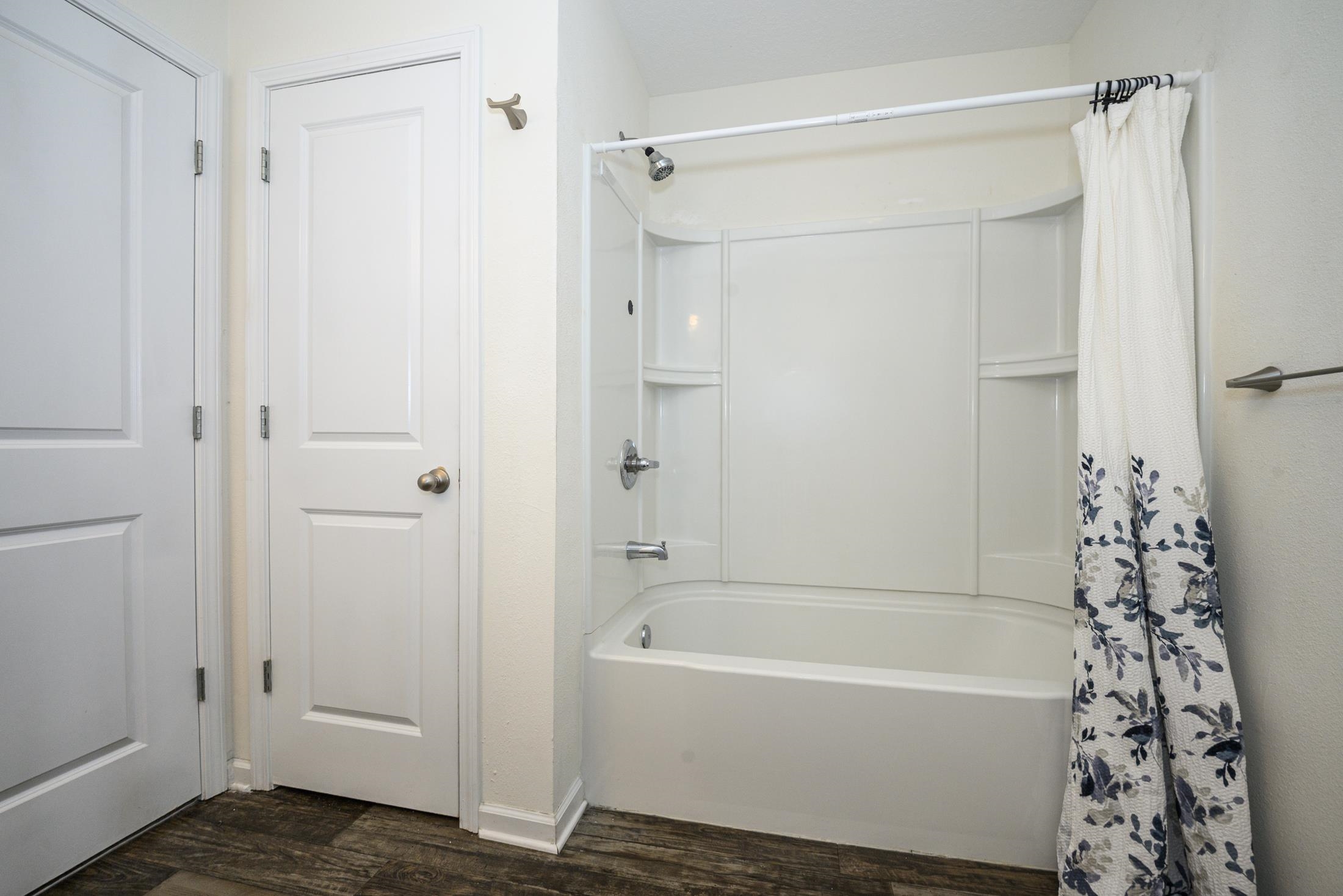 Image 42 of 69 For 451 Sawmill Landing Dr