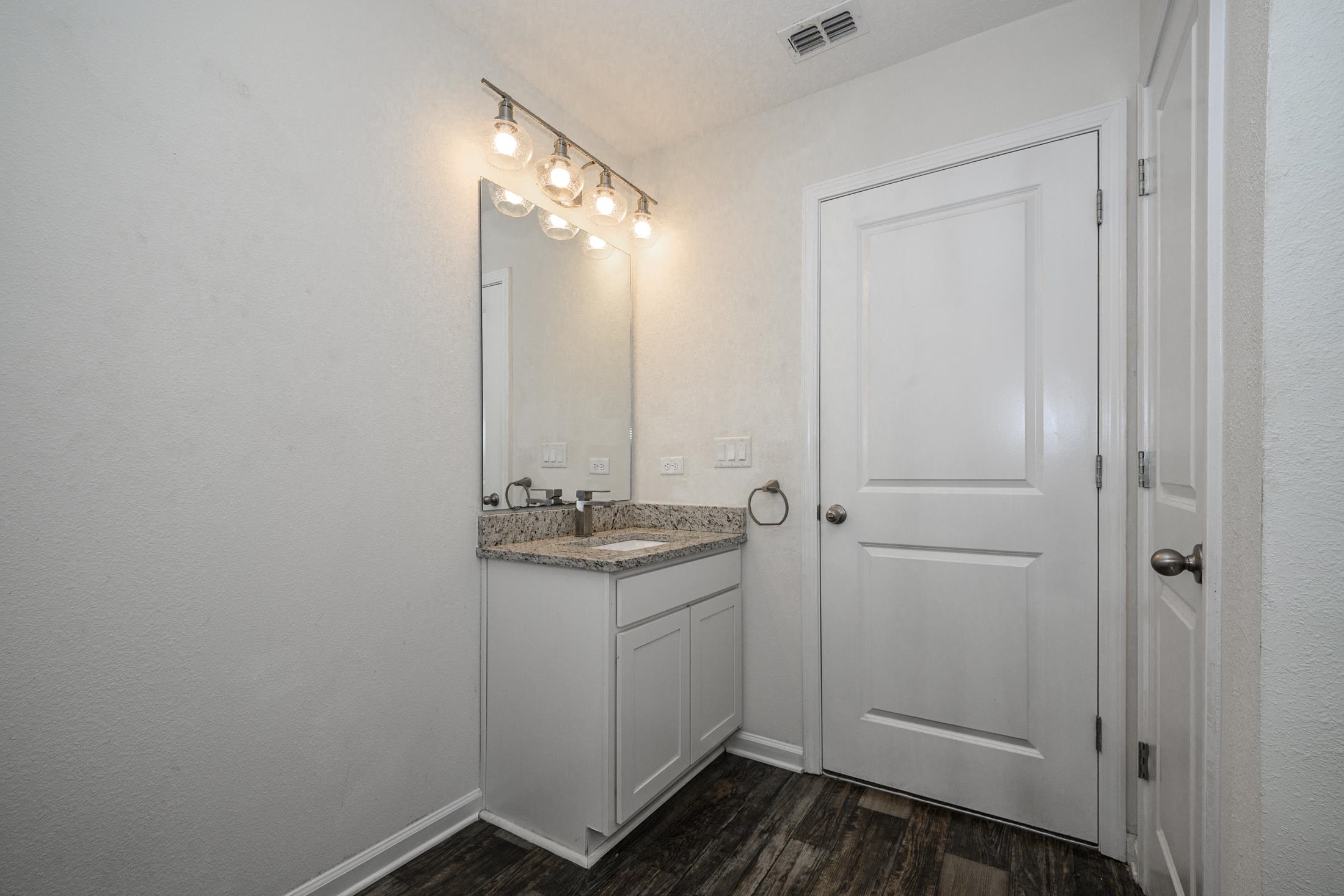 Image 43 of 69 For 451 Sawmill Landing Dr