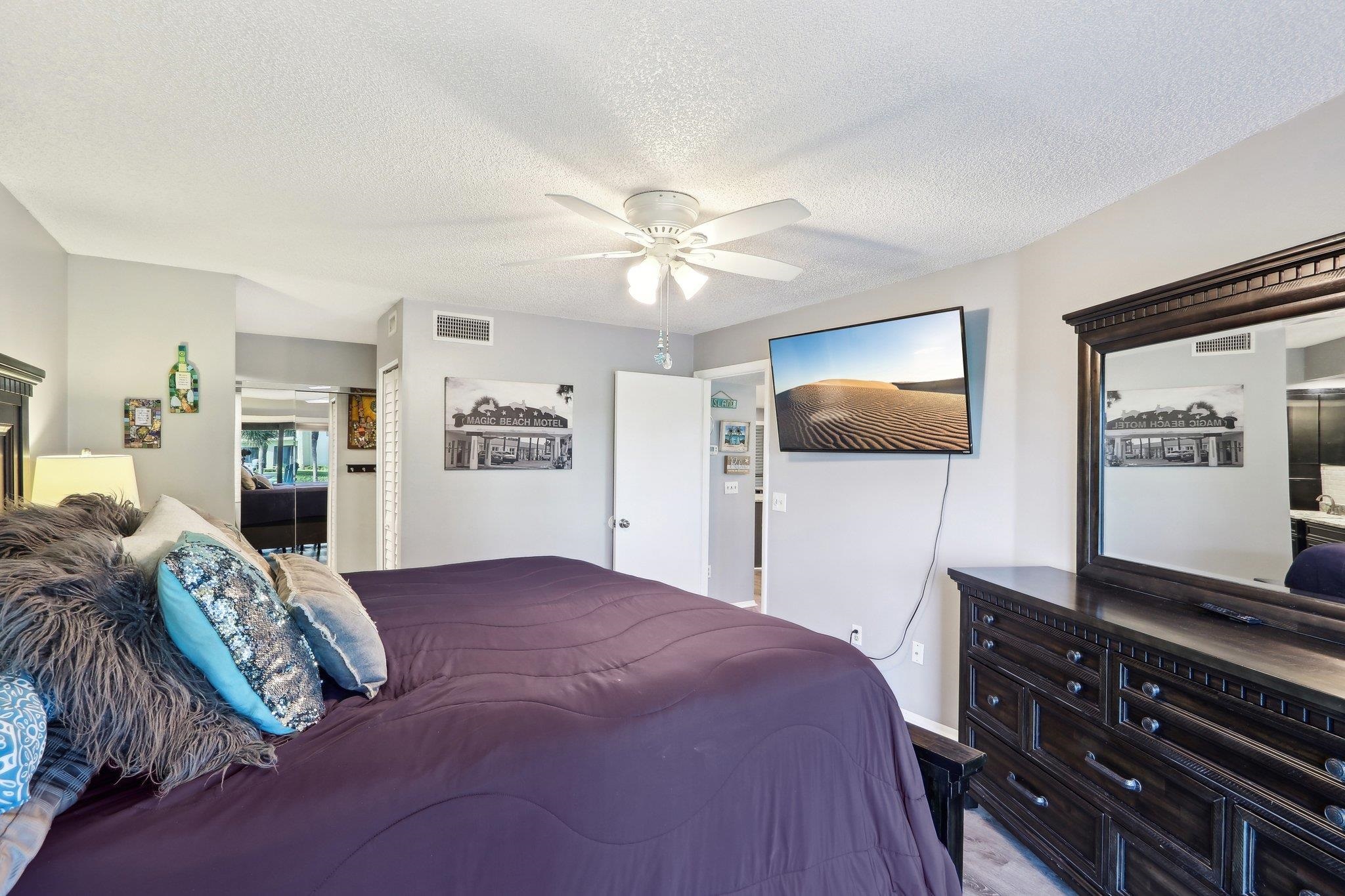 Image 18 of 52 For 105 Caribe Vista Way