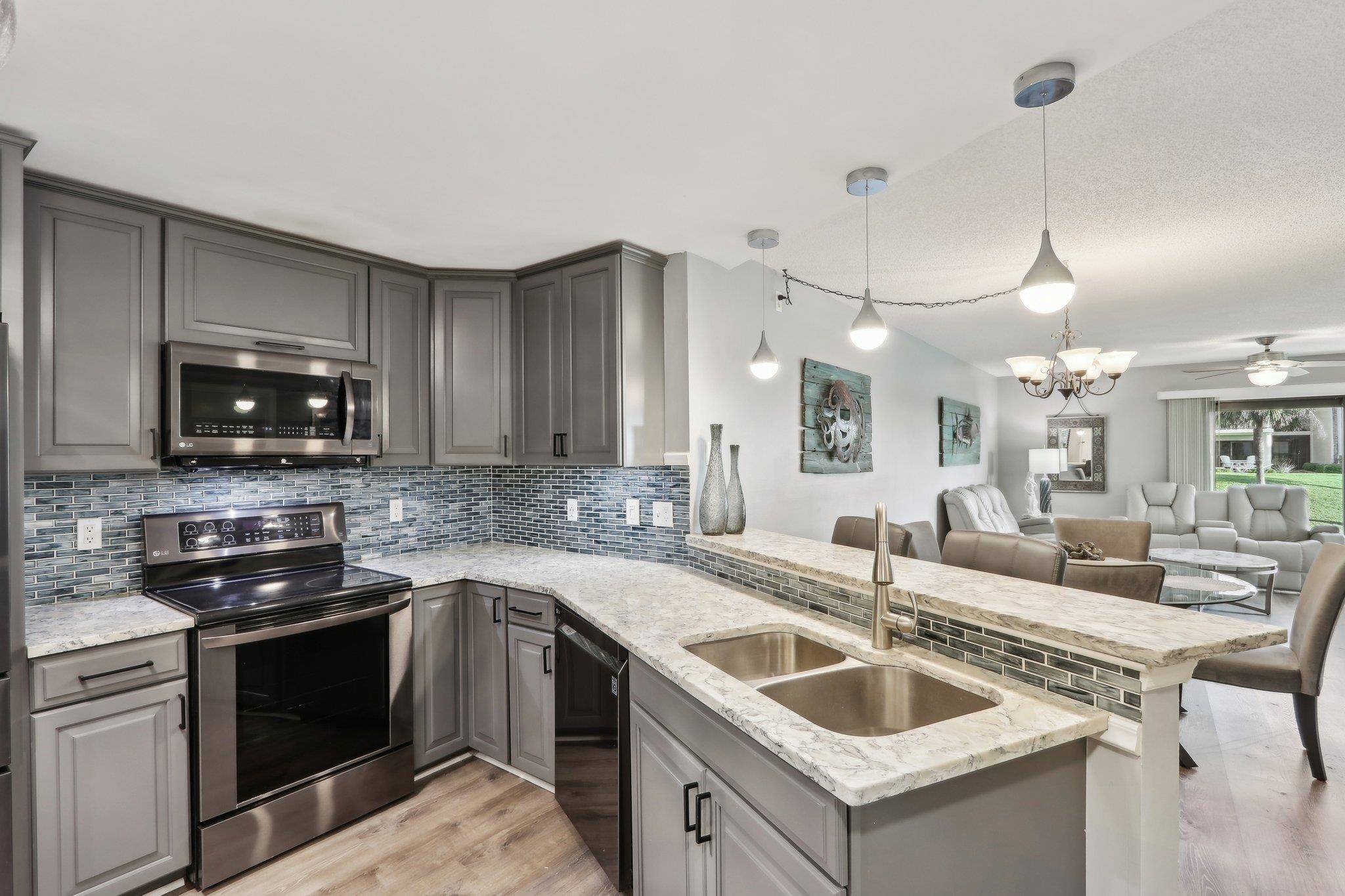 Image 3 of 52 For 105 Caribe Vista Way