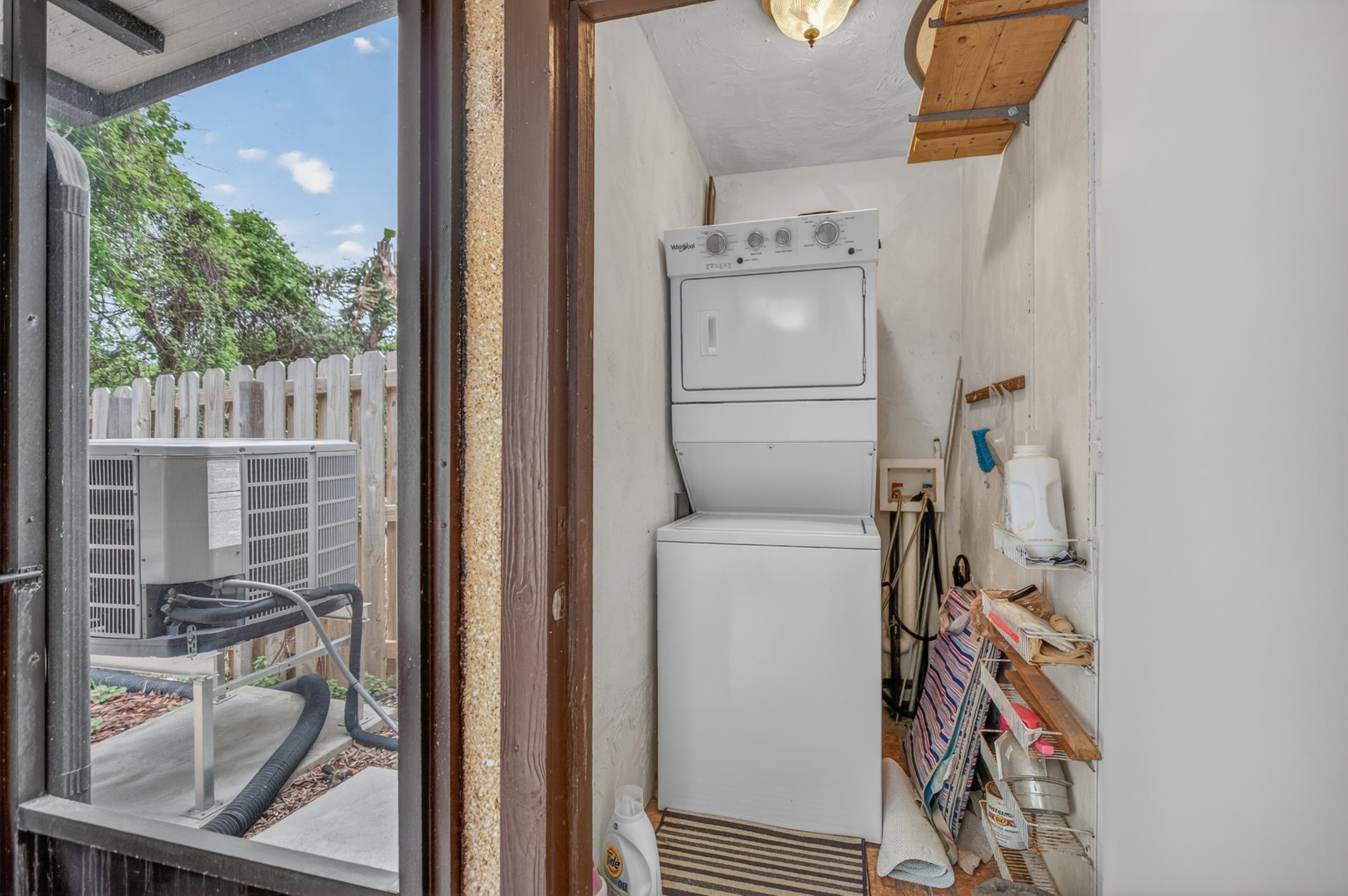 Image 24 of 47 For 2603 Seagate Lane N