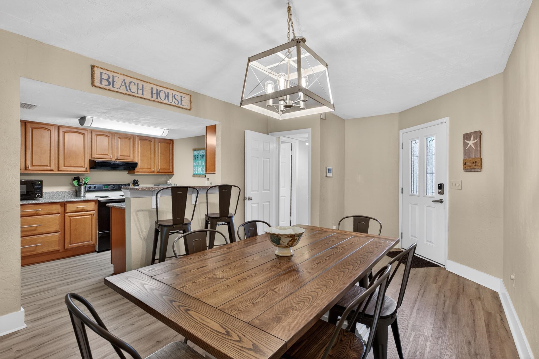 Image 3 of 47 For 2603 Seagate Lane N