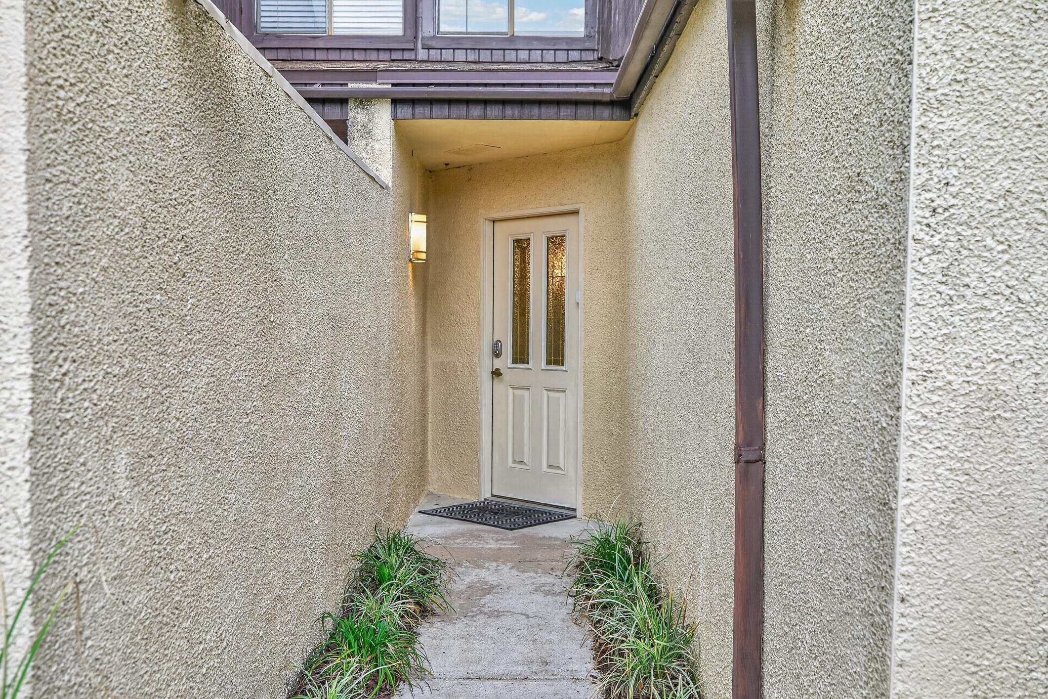 Image 32 of 47 For 2603 Seagate Lane N