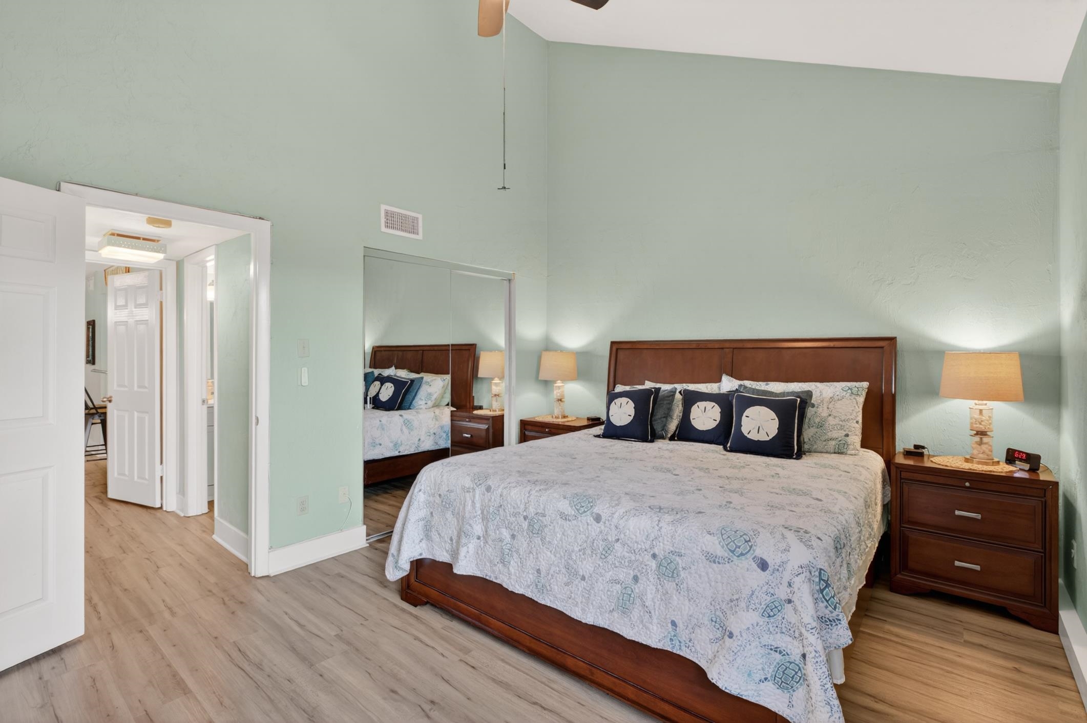 Image 6 of 47 For 2603 Seagate Lane N