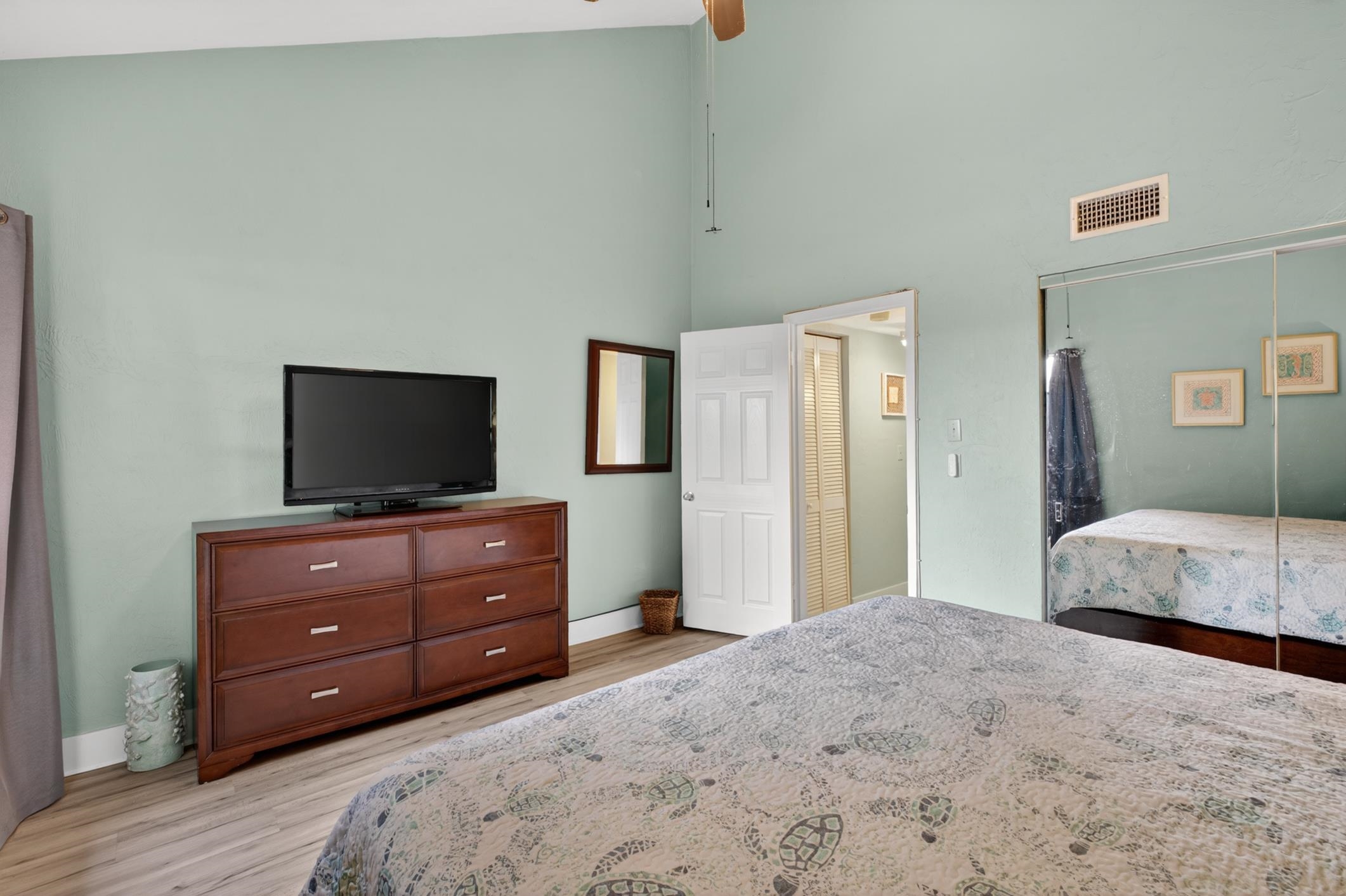 Image 7 of 47 For 2603 Seagate Lane N