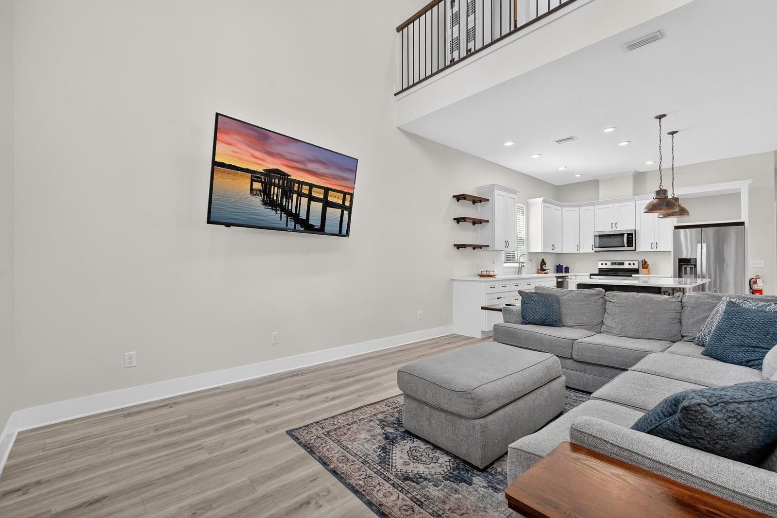 Image 12 of 70 For 70 Oneida St