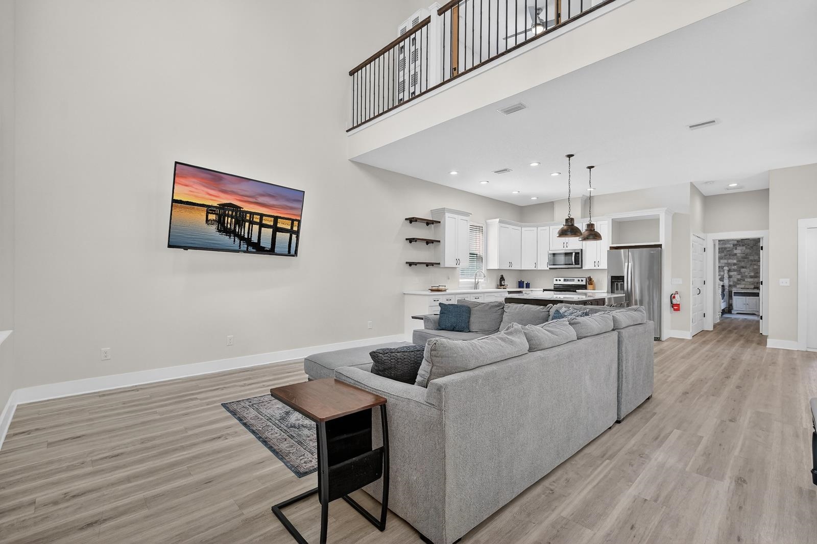 Image 13 of 70 For 70 Oneida St