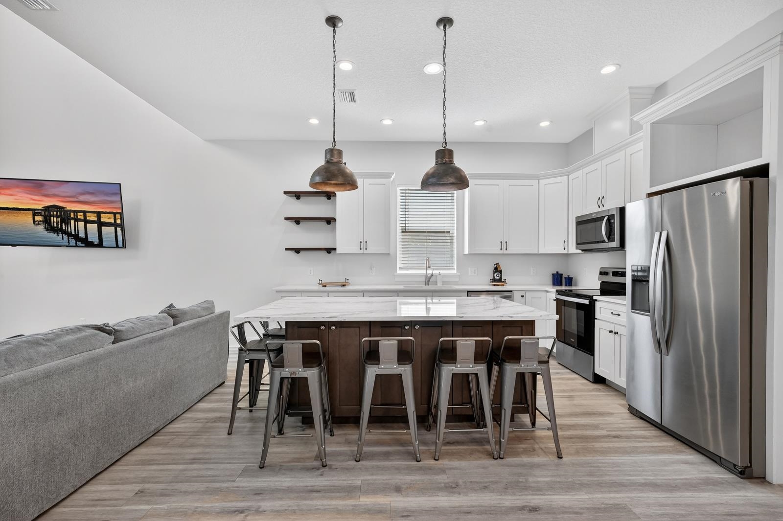 Image 20 of 70 For 70 Oneida St