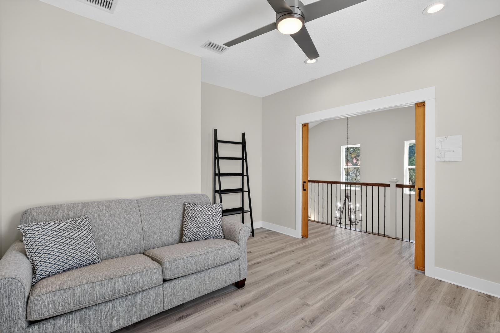 Image 38 of 70 For 70 Oneida St