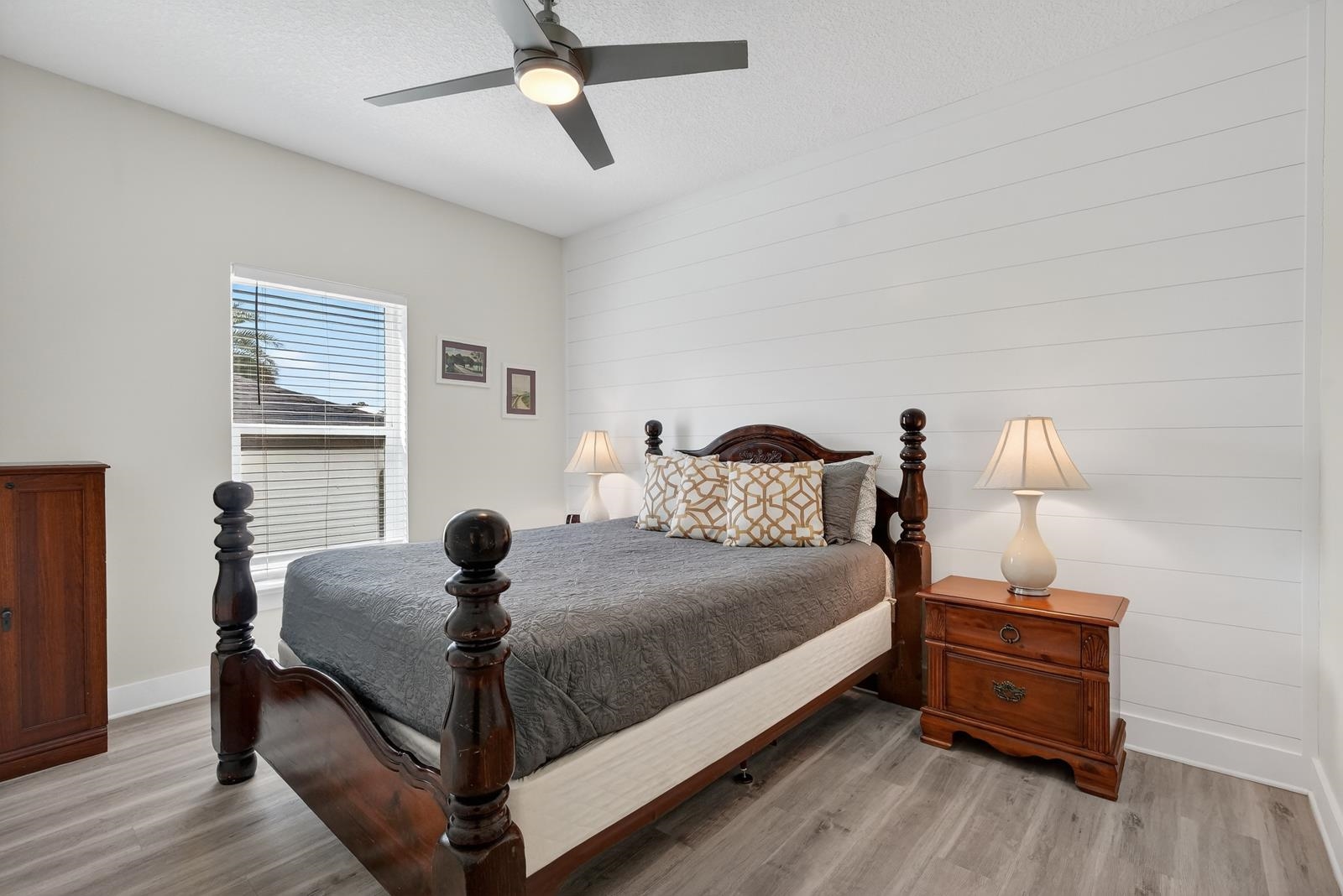 Image 42 of 70 For 70 Oneida St