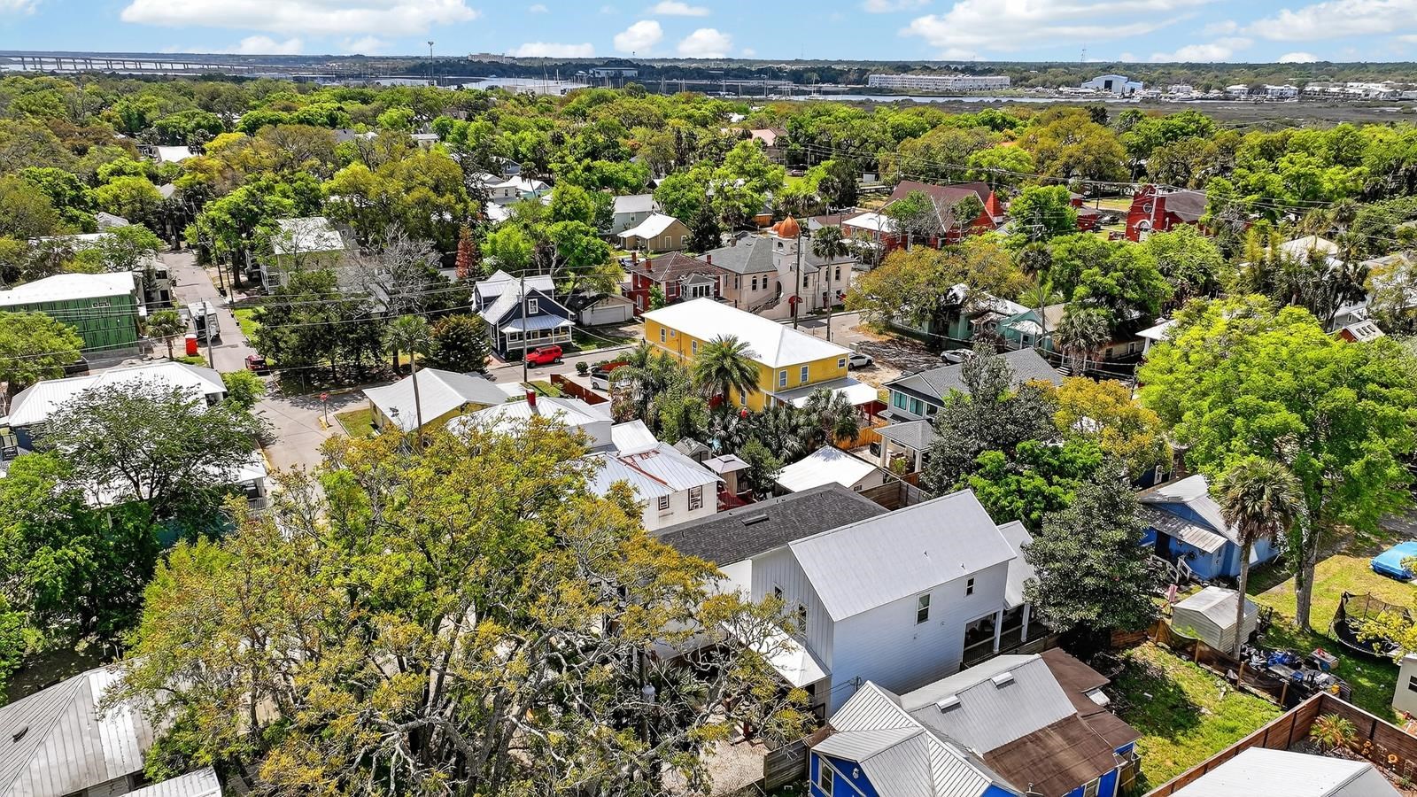 Image 65 of 70 For 70 Oneida St