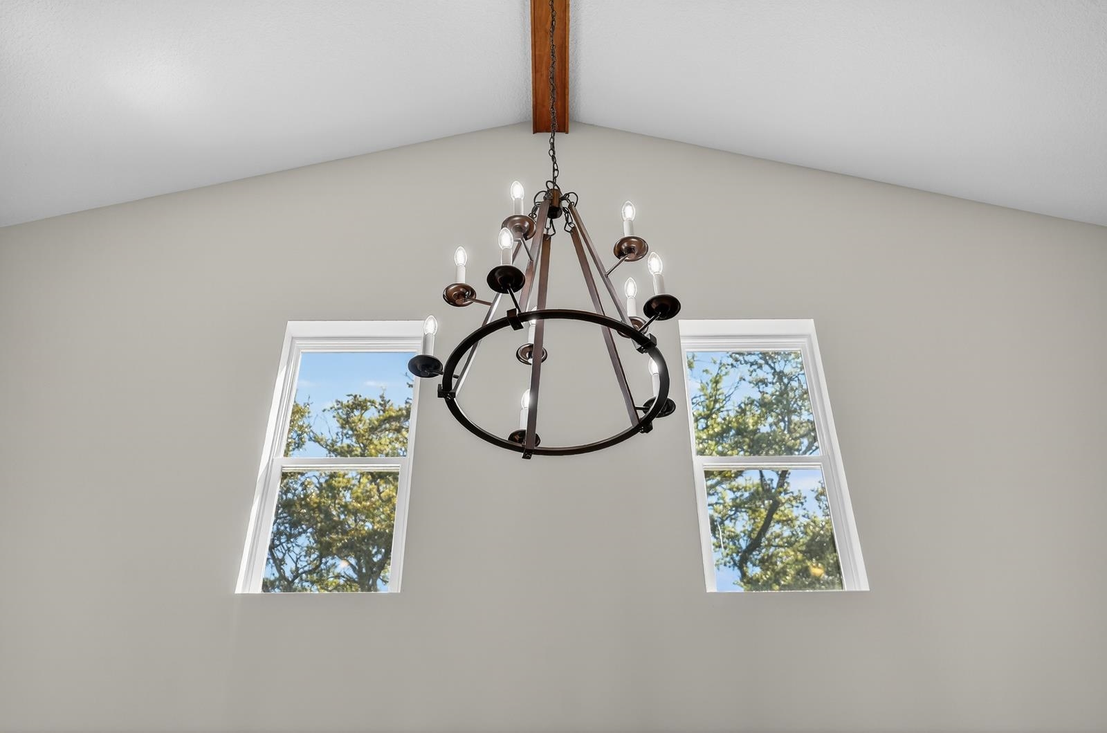 Image 9 of 70 For 70 Oneida St