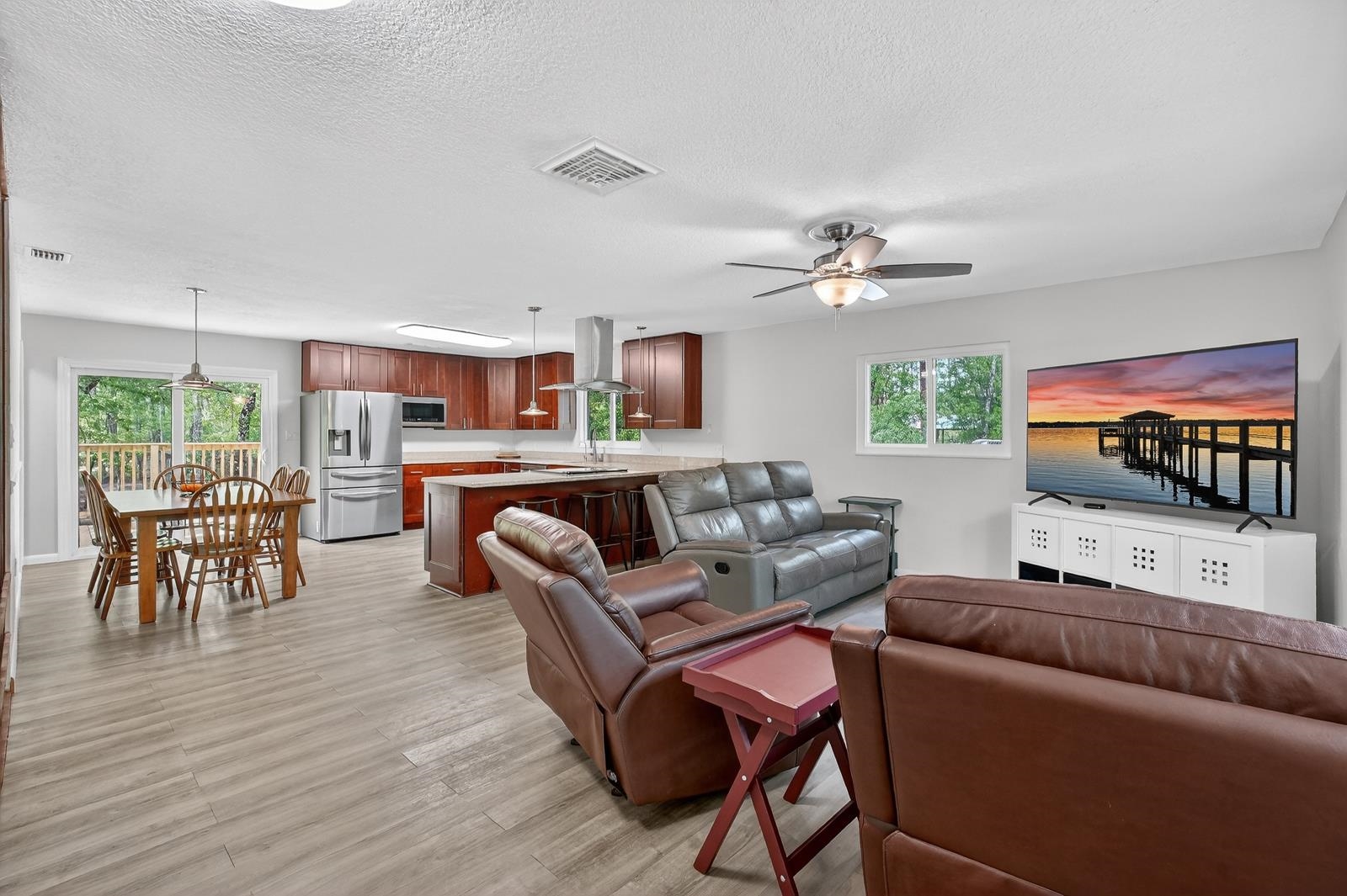 Image 17 of 72 For 5301 Church Rd