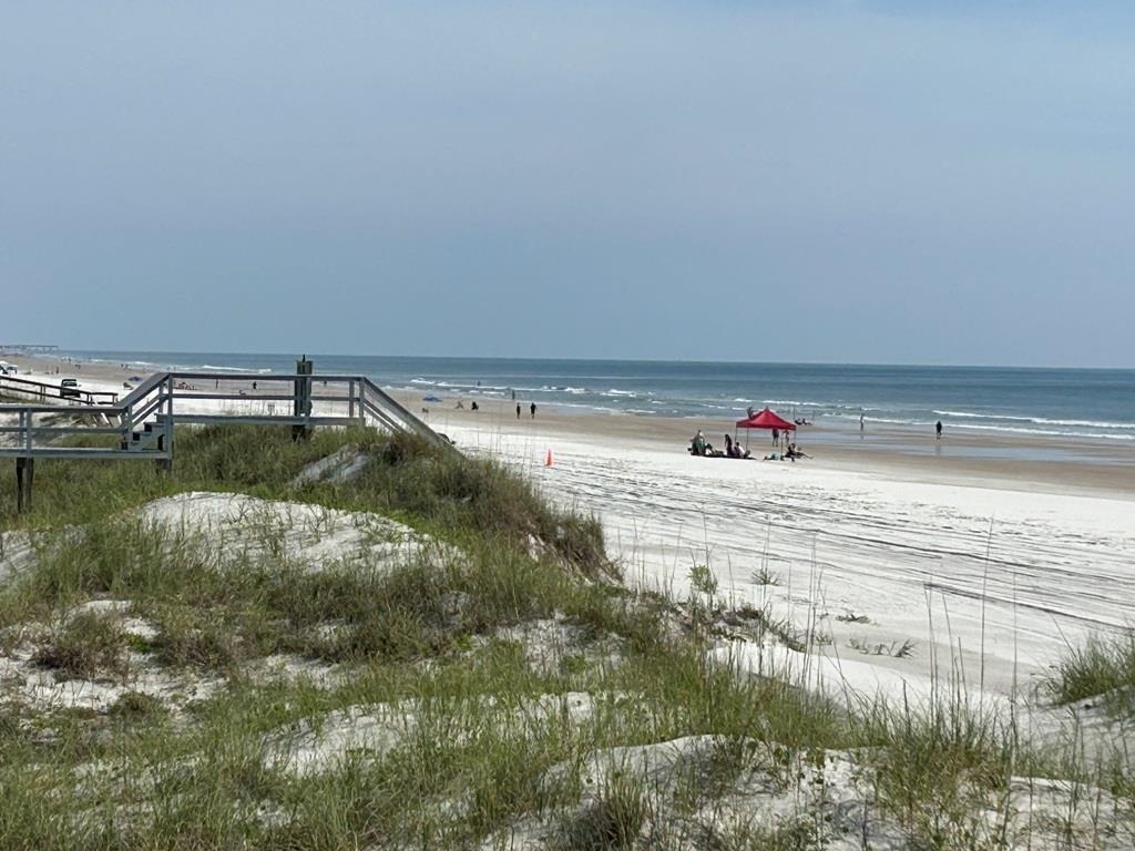 Image 5 of 47 For 5067 Atlantic View