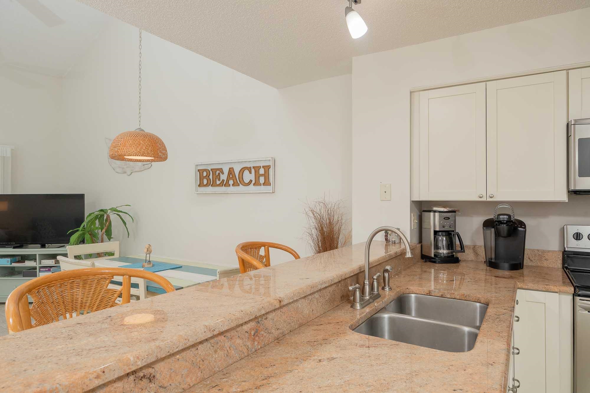 Image 23 of 79 For 98 Village Del Lago Cir