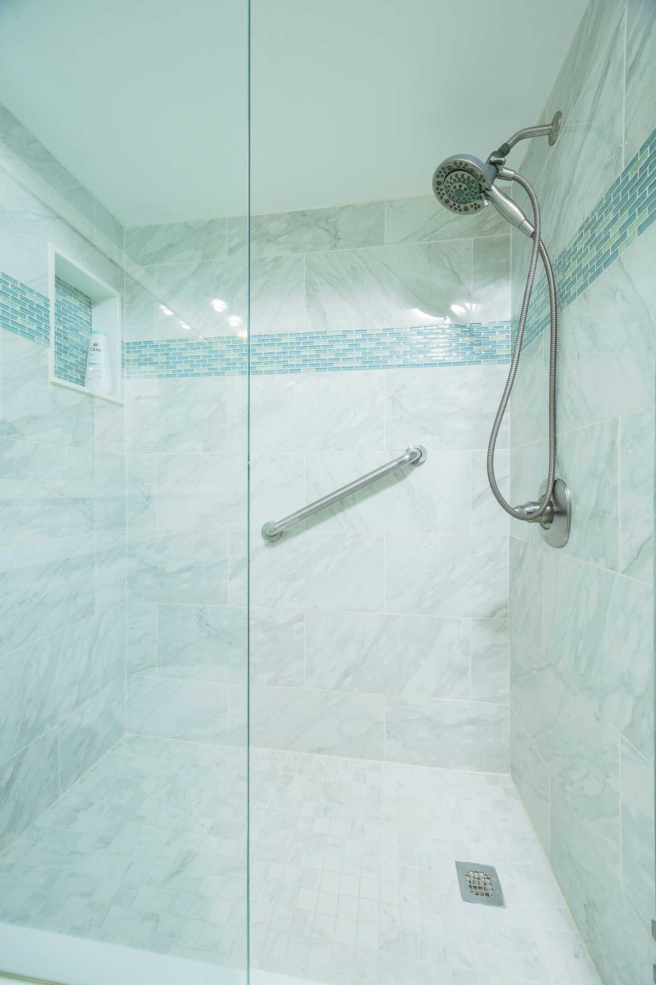 Image 39 of 79 For 98 Village Del Lago Cir