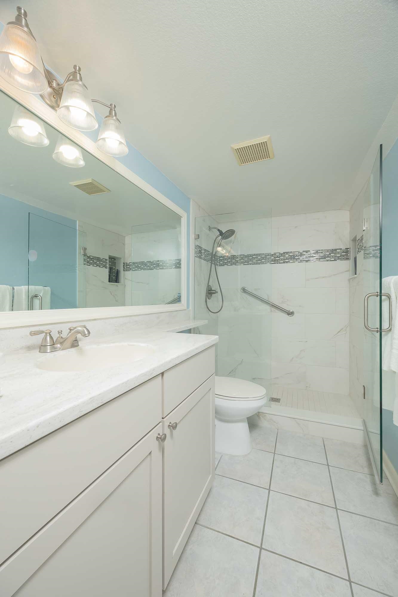 Image 47 of 79 For 98 Village Del Lago Cir