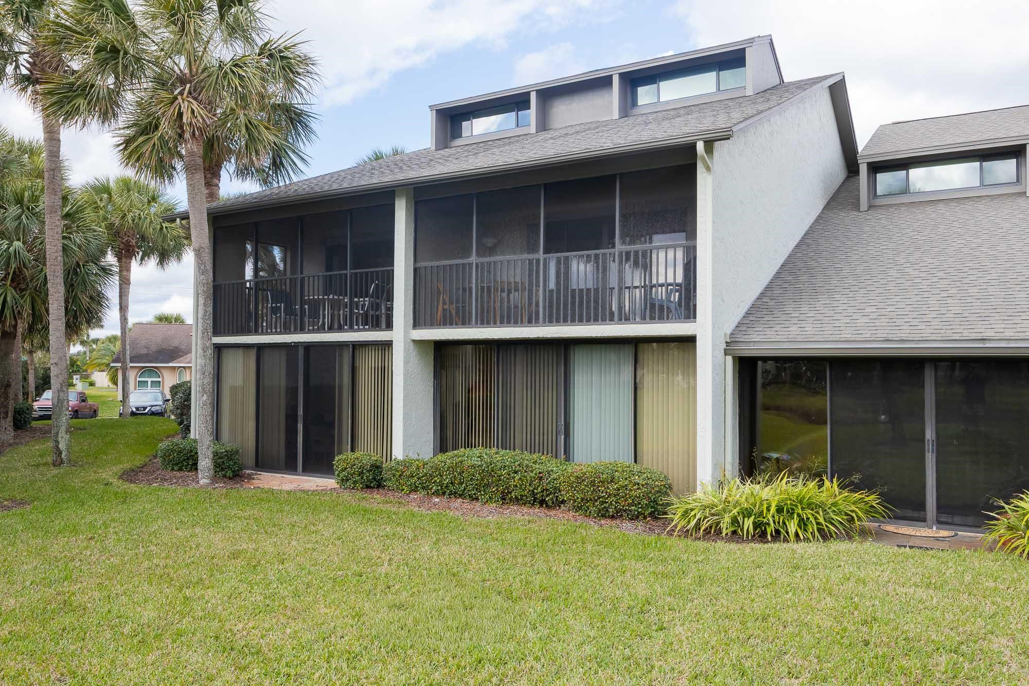 Image 6 of 79 For 98 Village Del Lago Cir