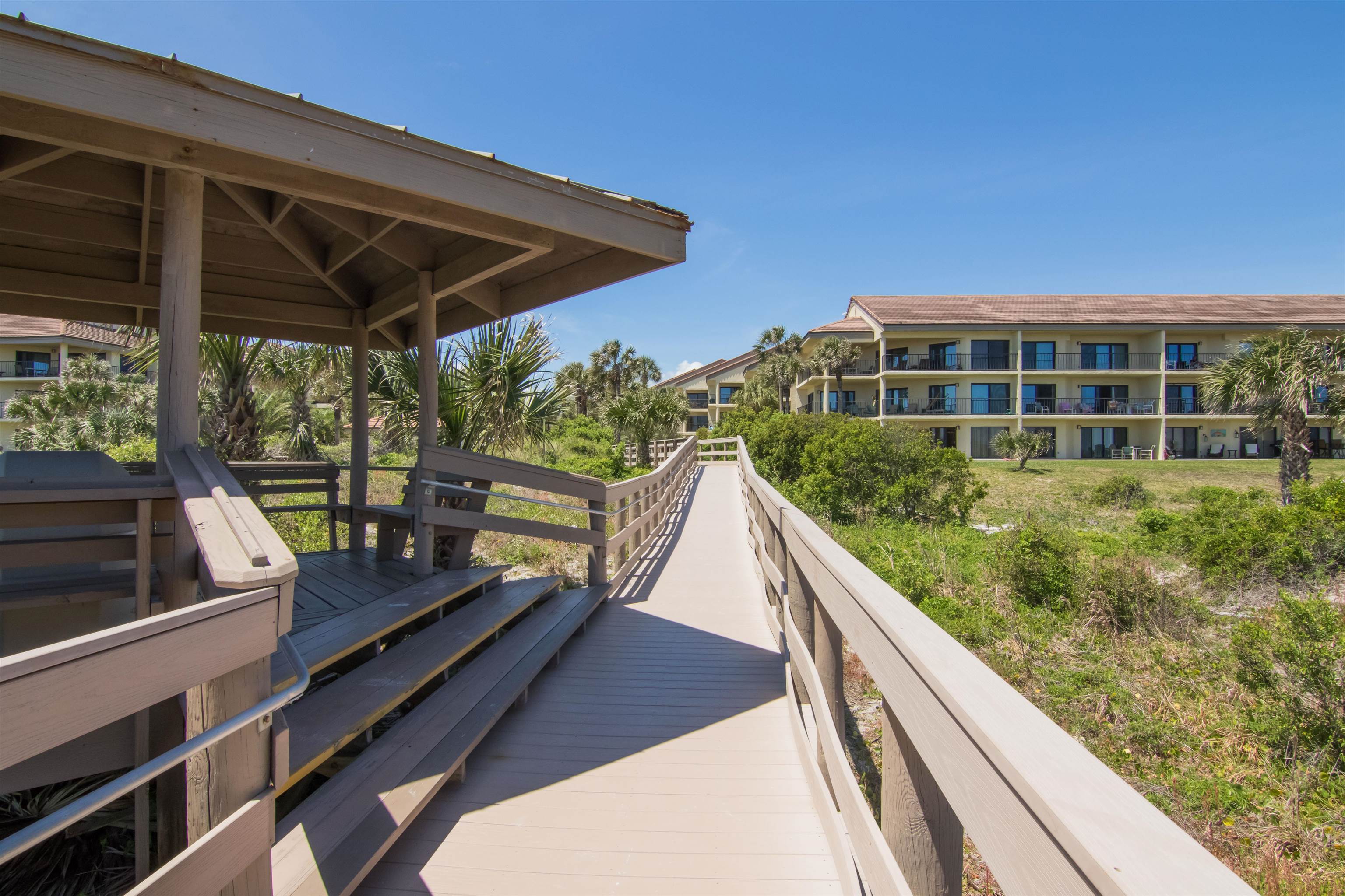 Image 64 of 79 For 98 Village Del Lago Cir