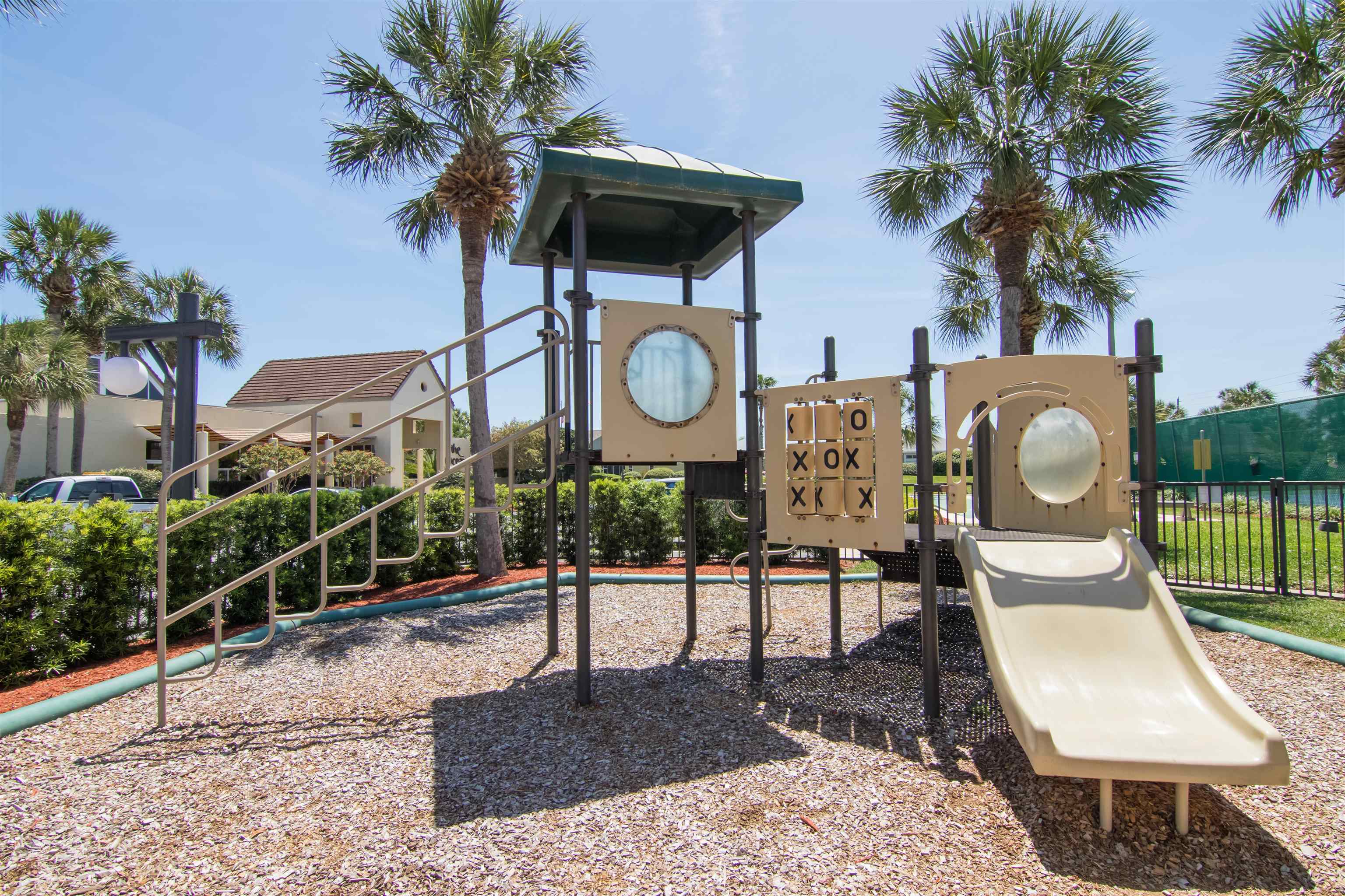 Image 68 of 79 For 98 Village Del Lago Cir