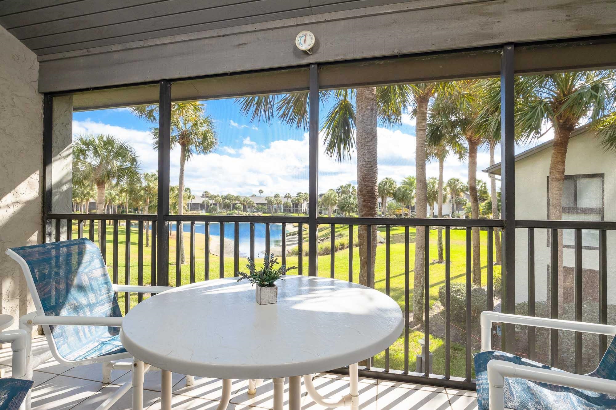 Image 7 of 79 For 98 Village Del Lago Cir