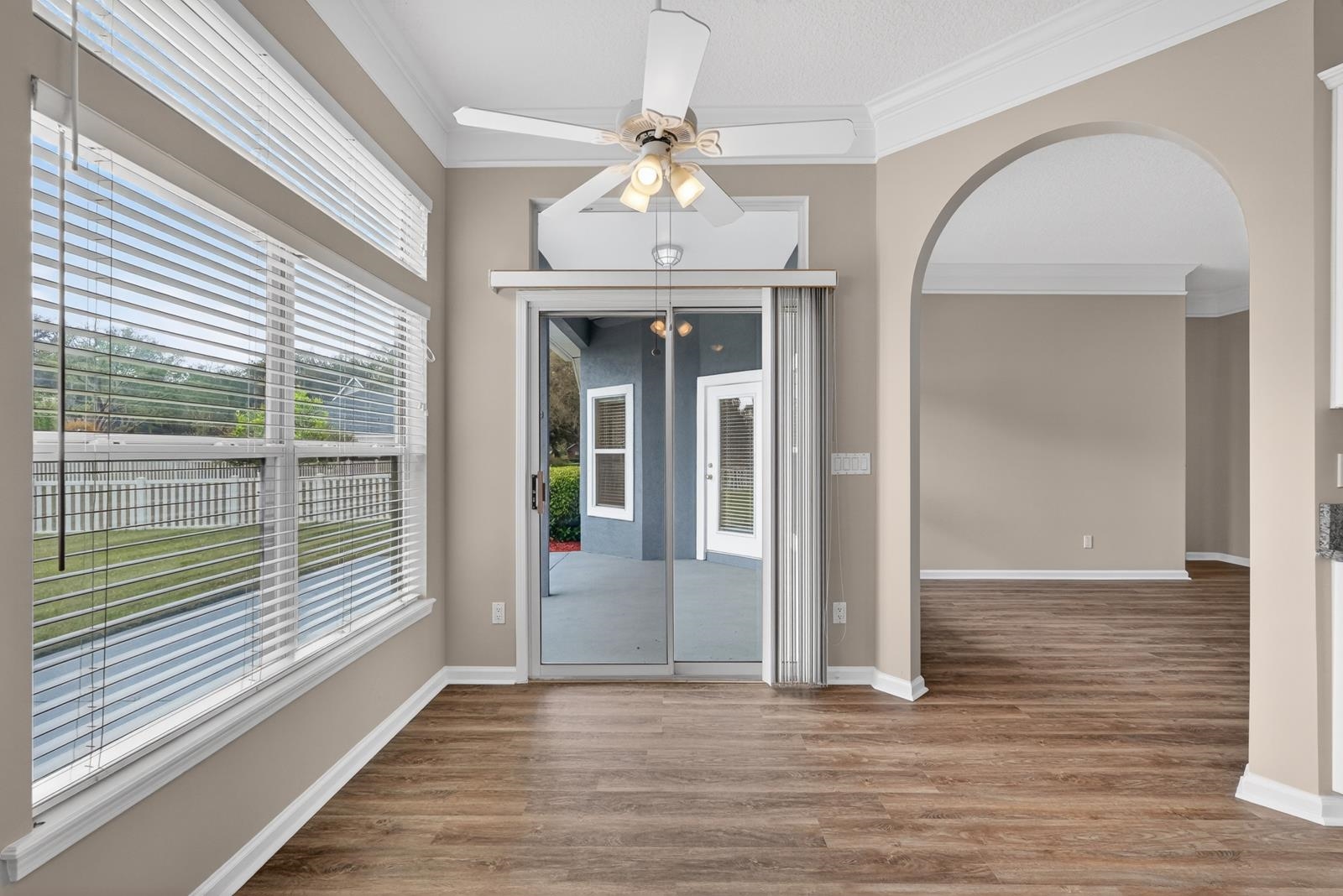 Image 16 of 57 For 1104 Hideaway Dr