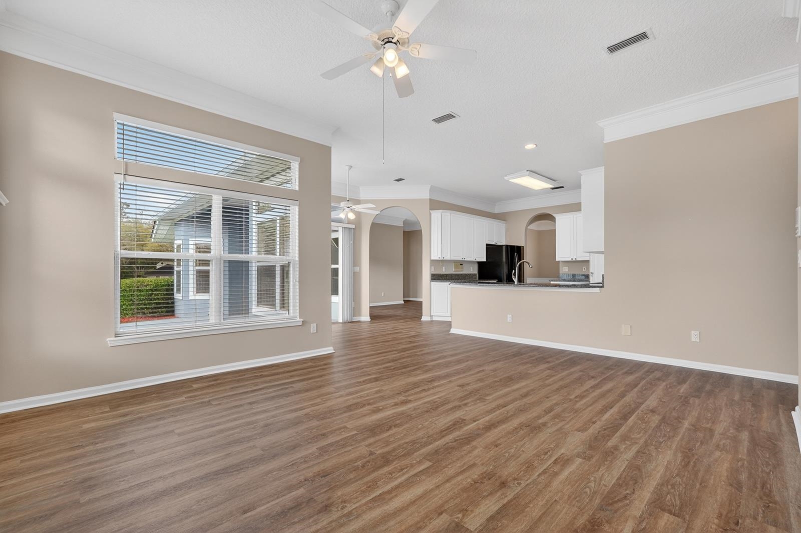 Image 19 of 57 For 1104 Hideaway Dr