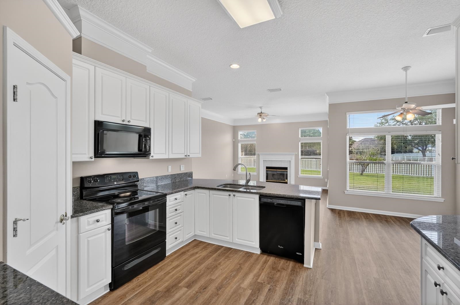 Image 25 of 57 For 1104 Hideaway Dr