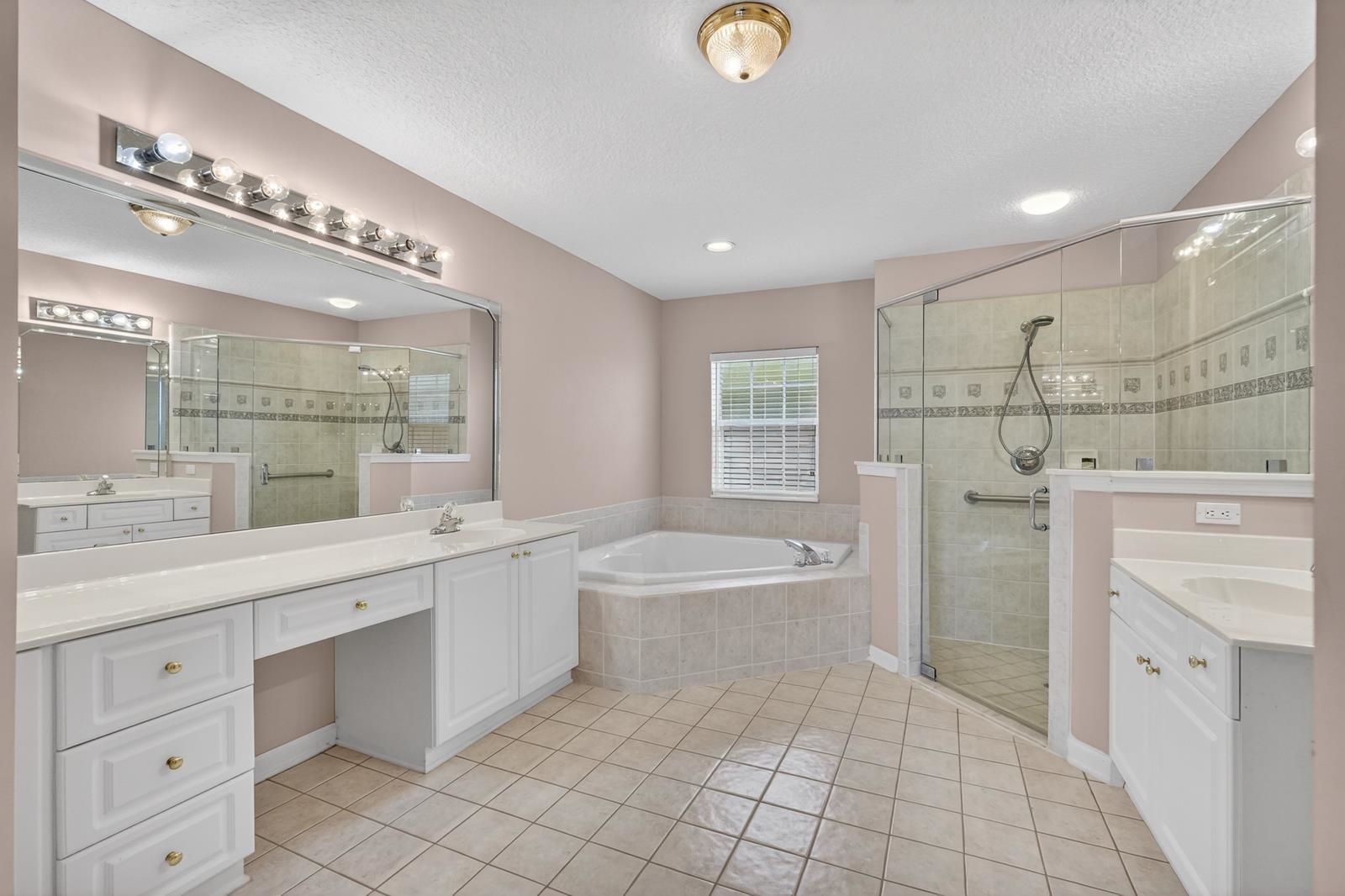 Image 30 of 57 For 1104 Hideaway Dr