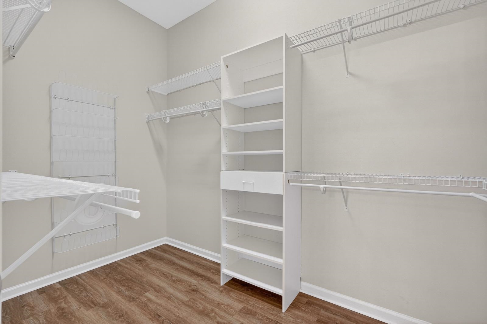 Image 32 of 57 For 1104 Hideaway Dr