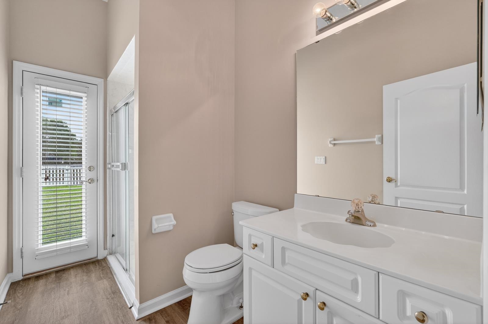 Image 35 of 57 For 1104 Hideaway Dr