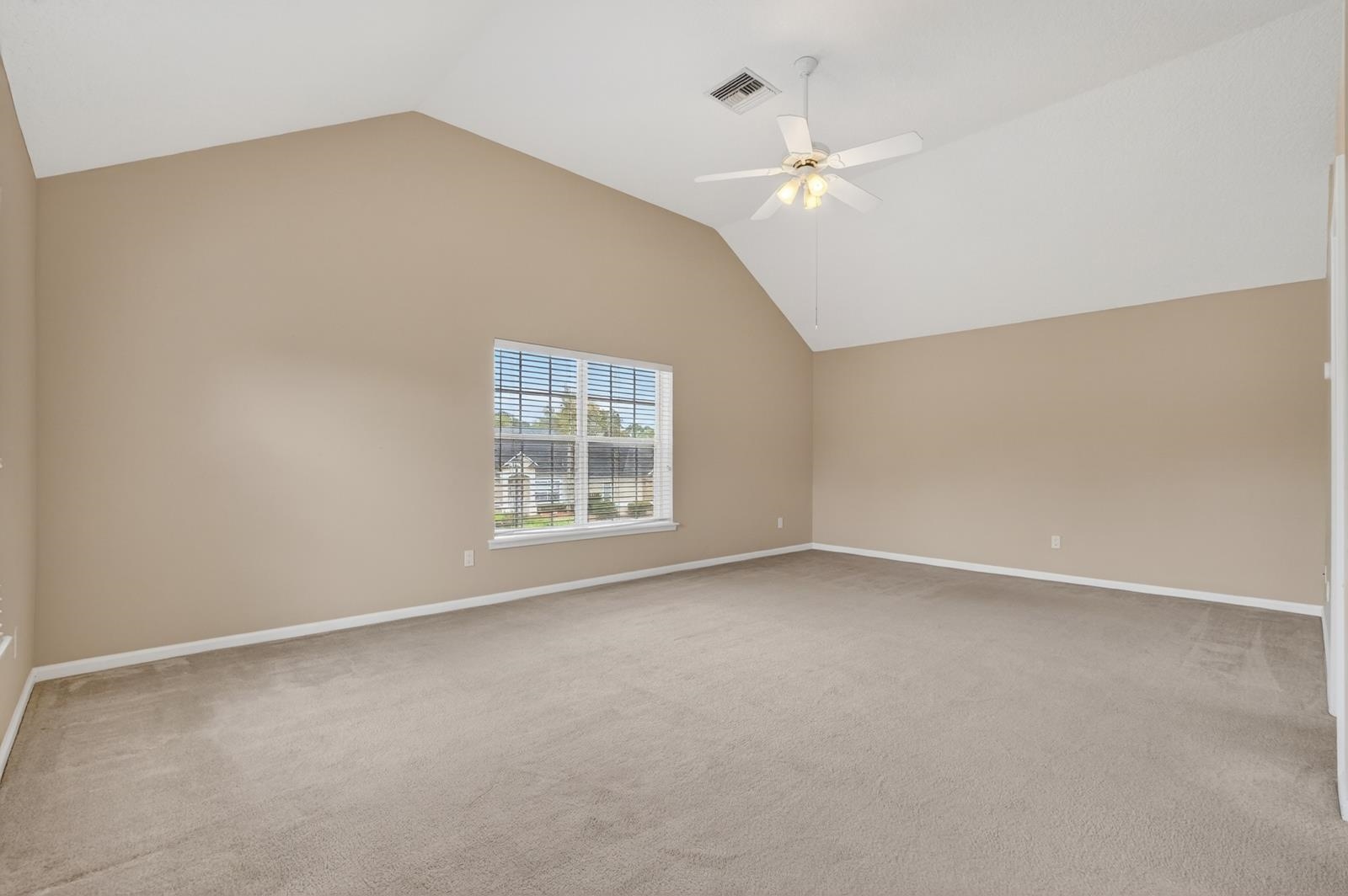 Image 39 of 57 For 1104 Hideaway Dr