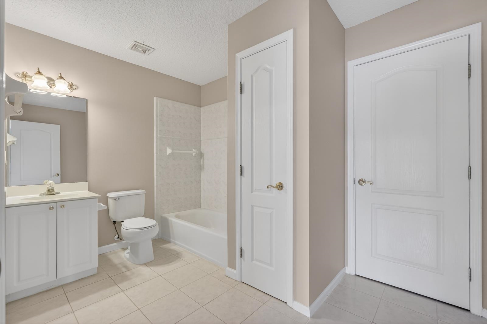 Image 41 of 57 For 1104 Hideaway Dr