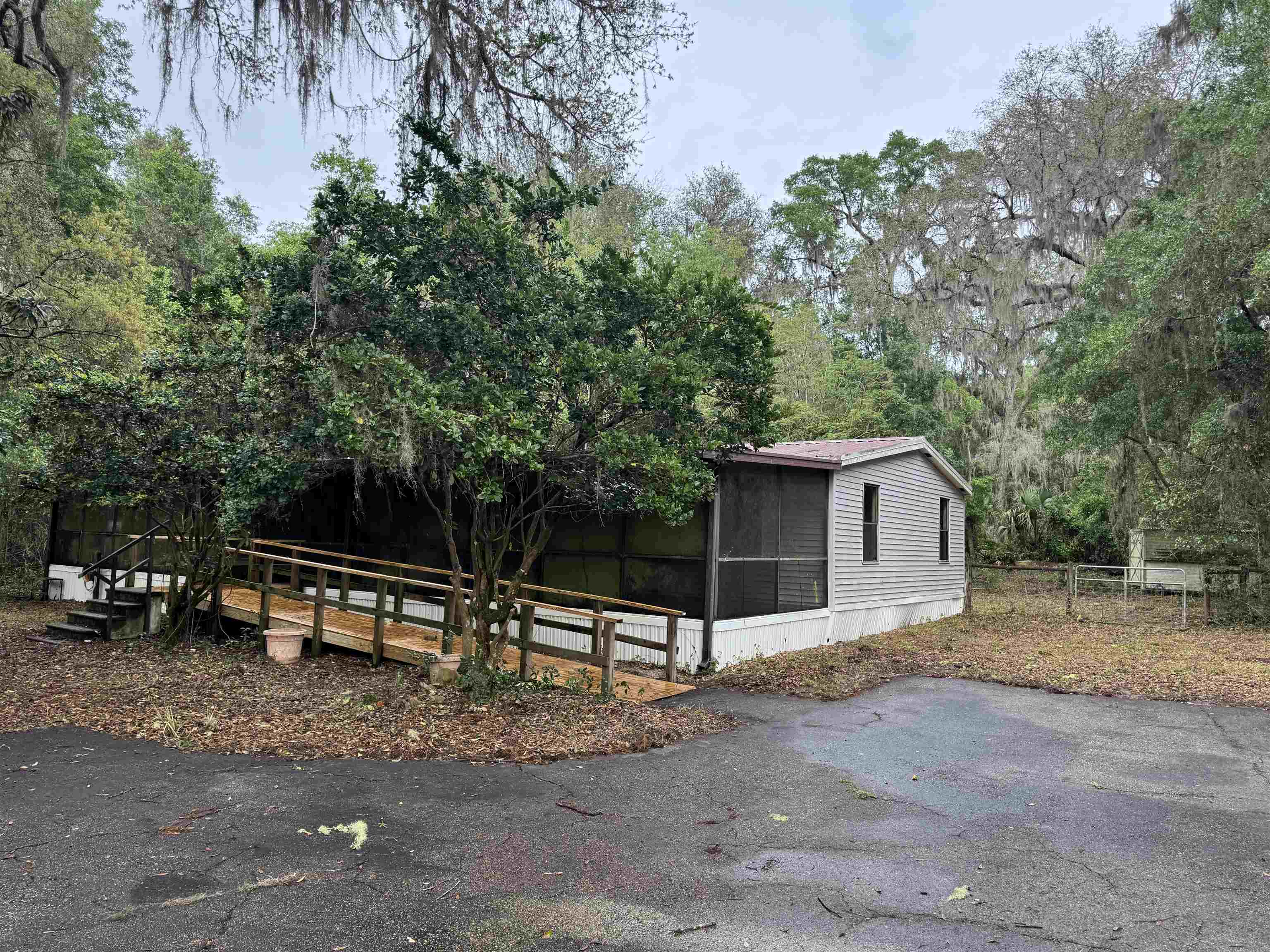 Details for 608 Coral Farms Rd, Florahome, FL 32140