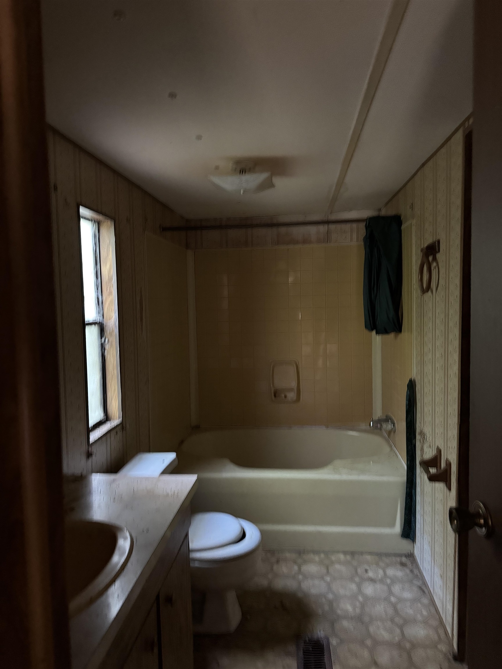 Image 11 of 20 For 608 Coral Farms Rd