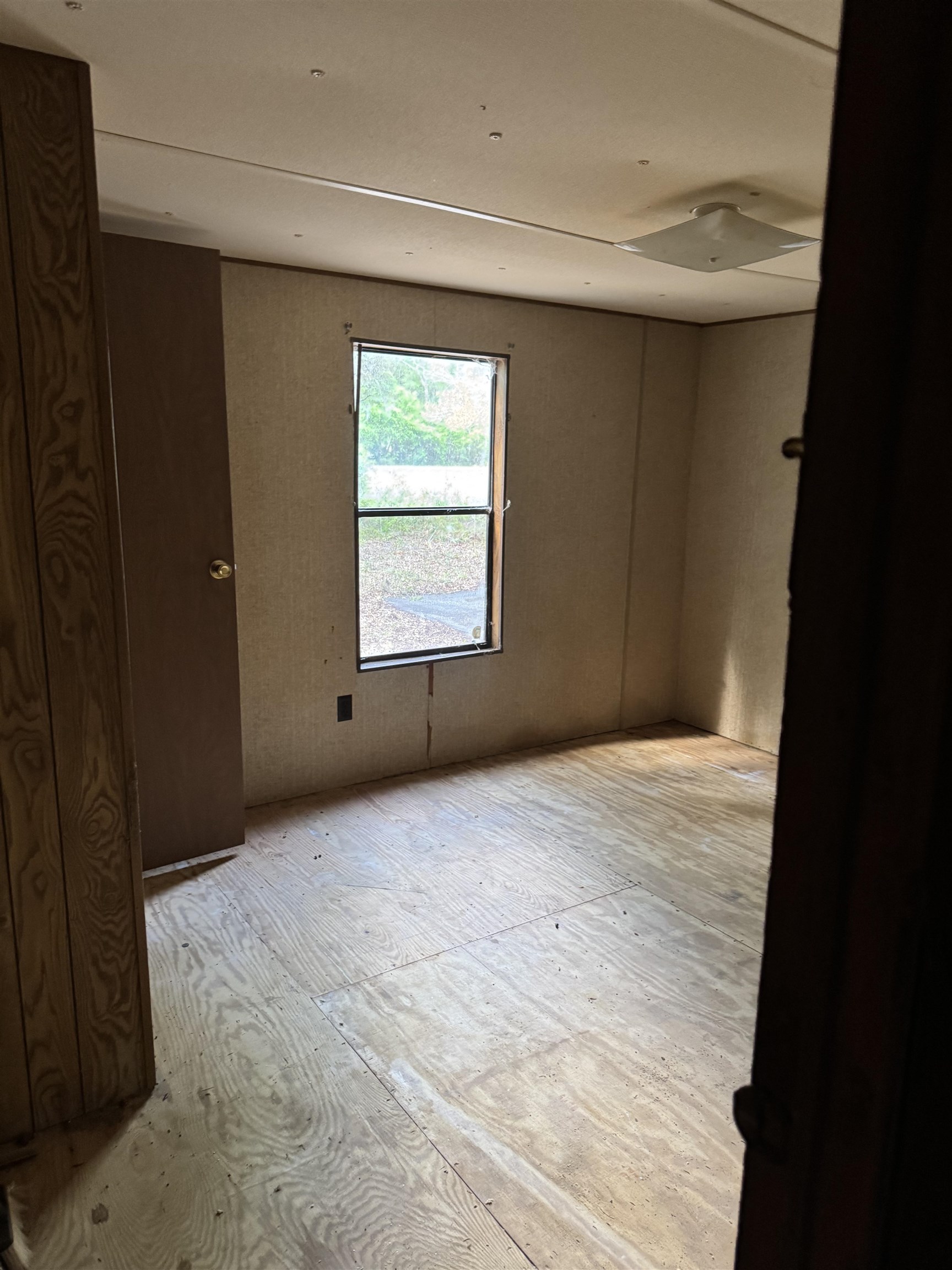 Image 13 of 20 For 608 Coral Farms Rd