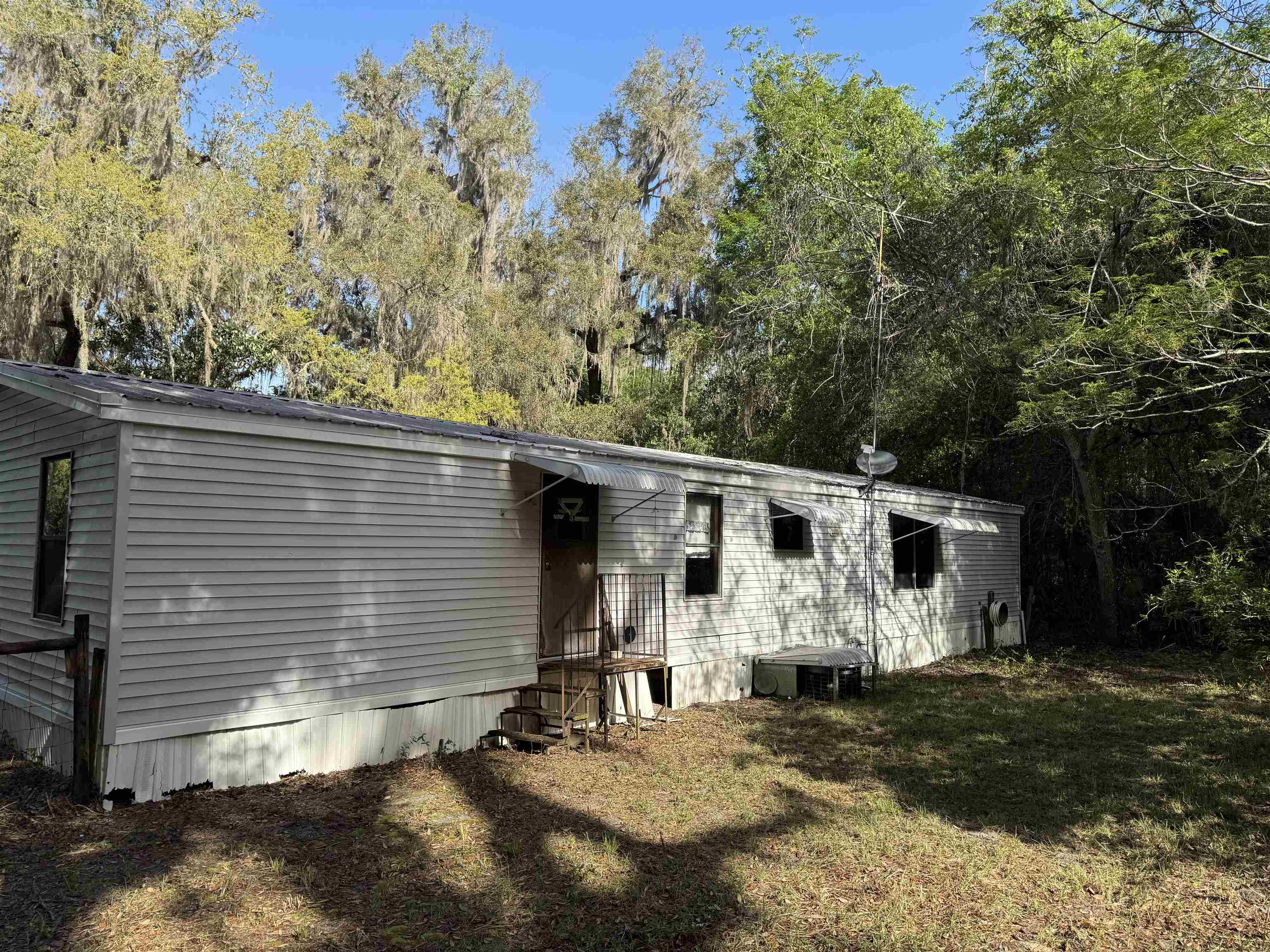 Image 3 of 20 For 608 Coral Farms Rd