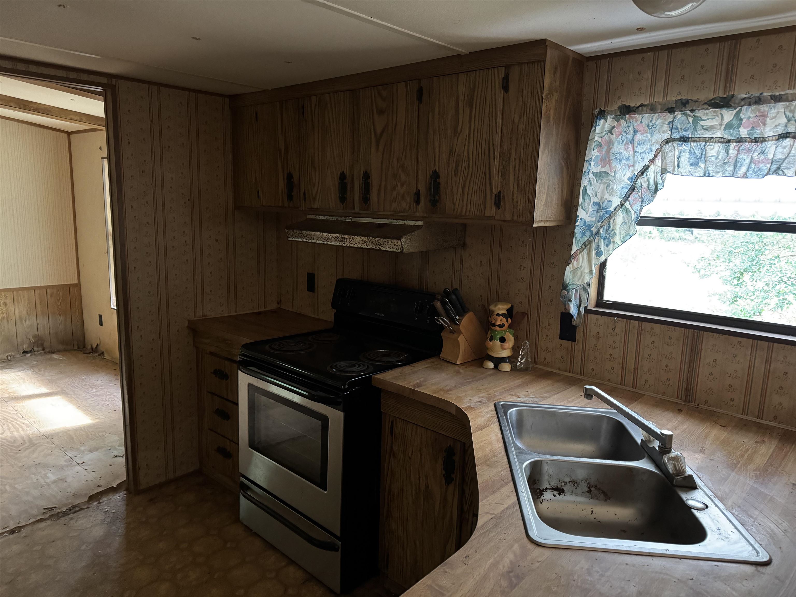 Image 9 of 20 For 608 Coral Farms Rd