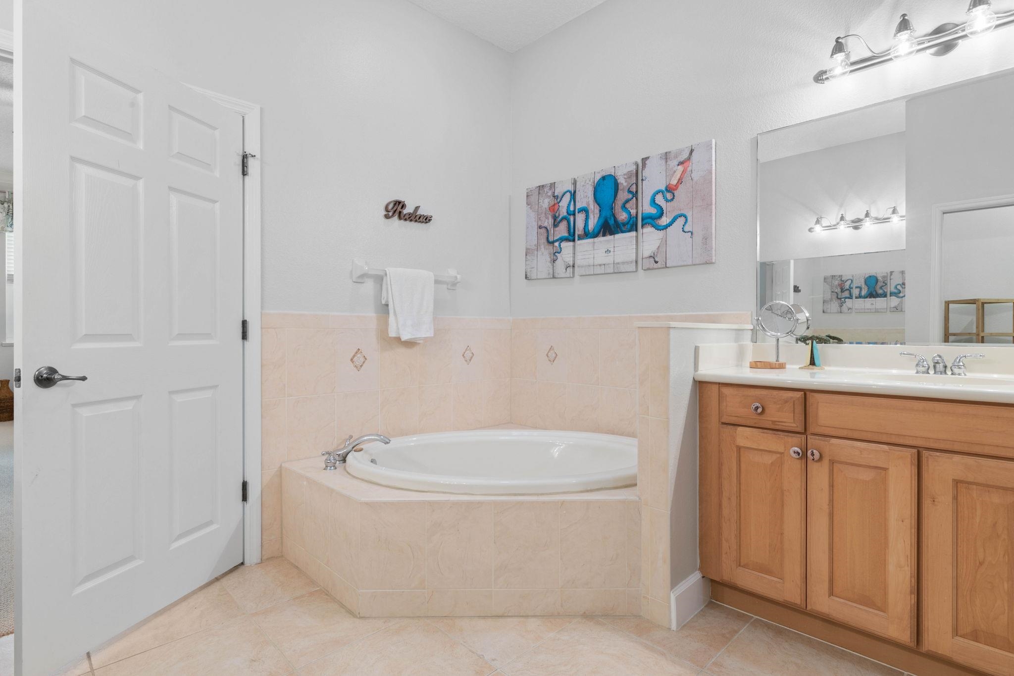 Image 31 of 85 For 800 Cinnamon Beach Way  721