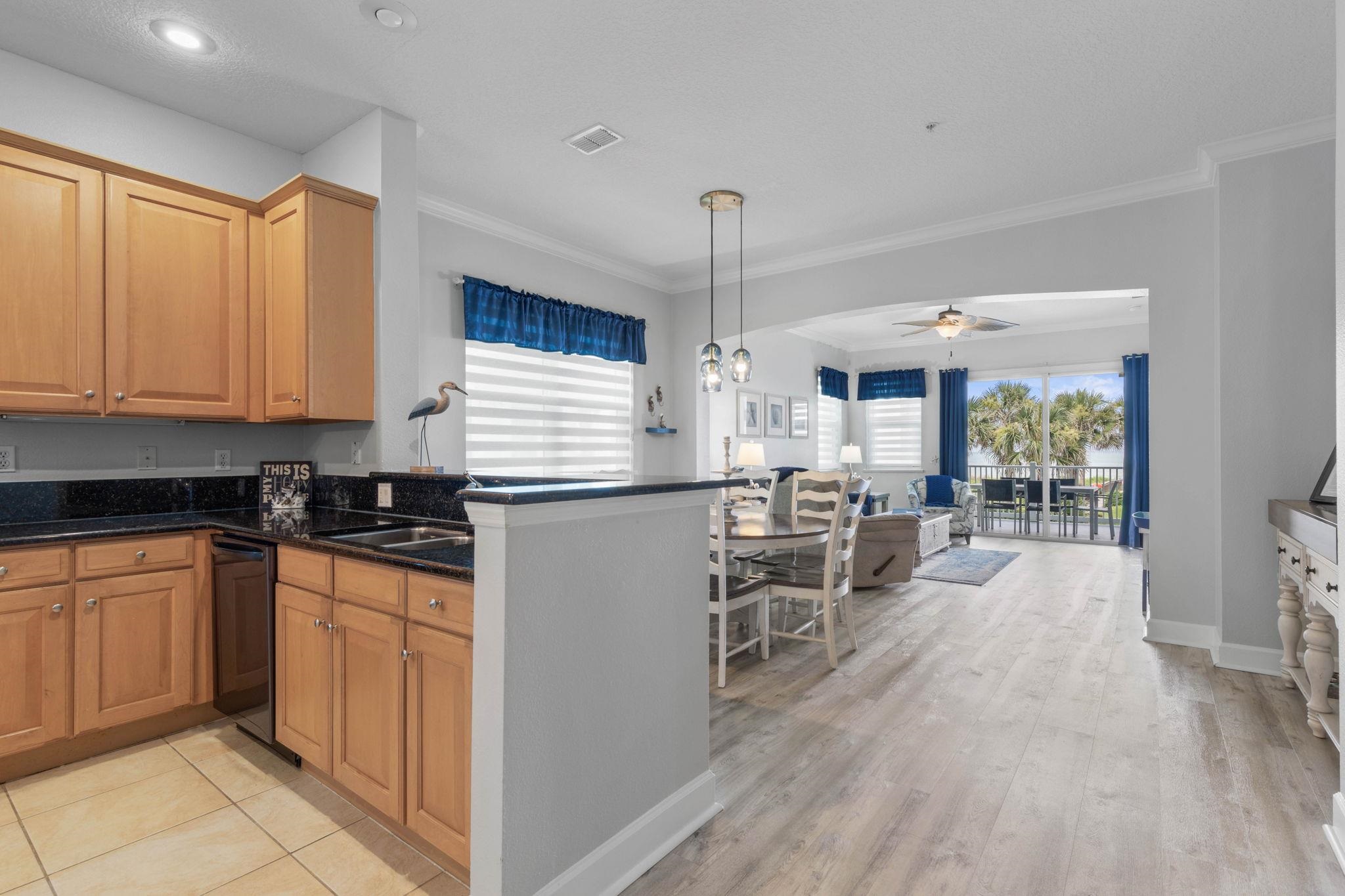 Image 5 of 85 For 800 Cinnamon Beach Way  721