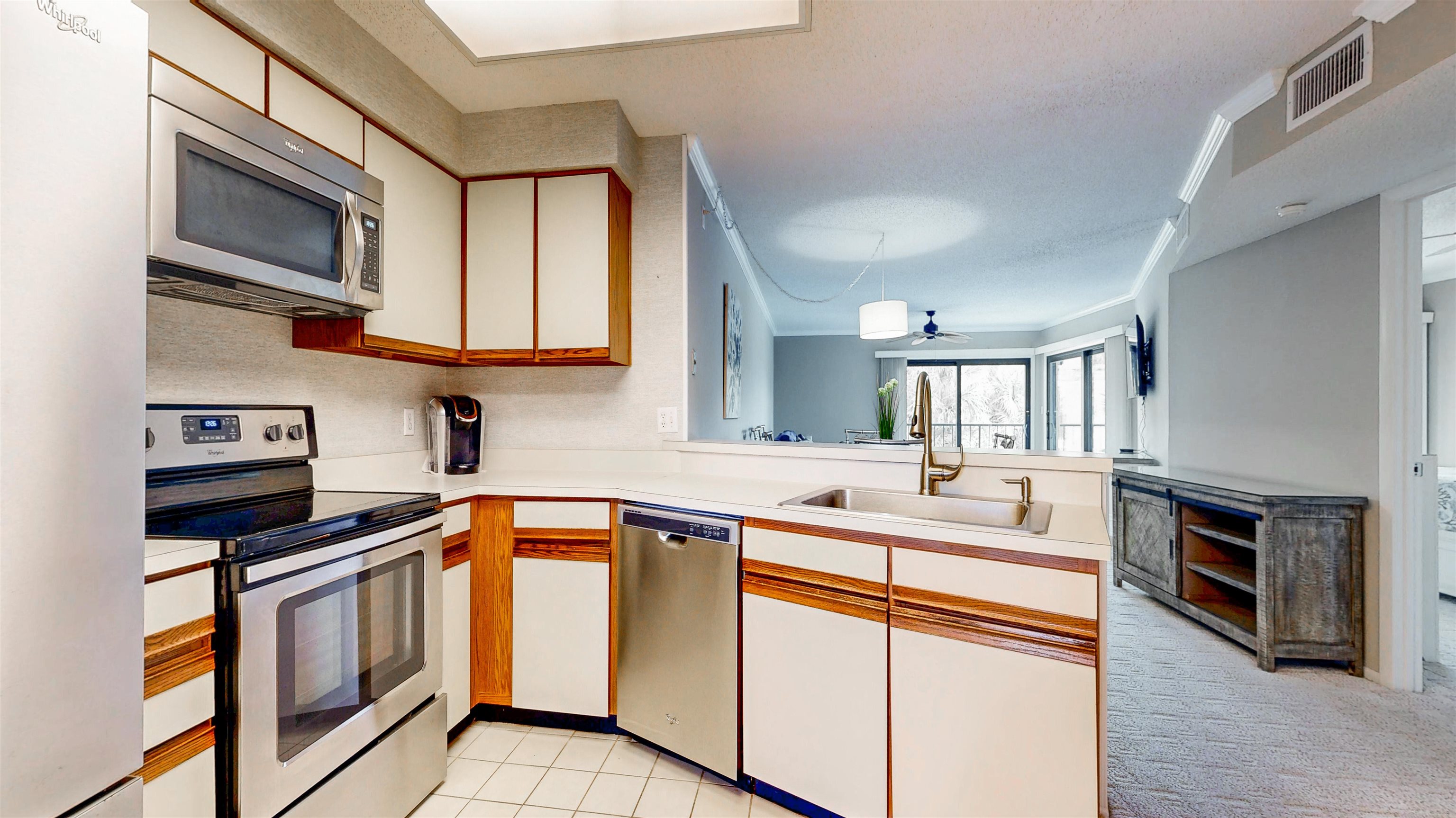 Image 6 of 44 For 302 Aegean Vista Way