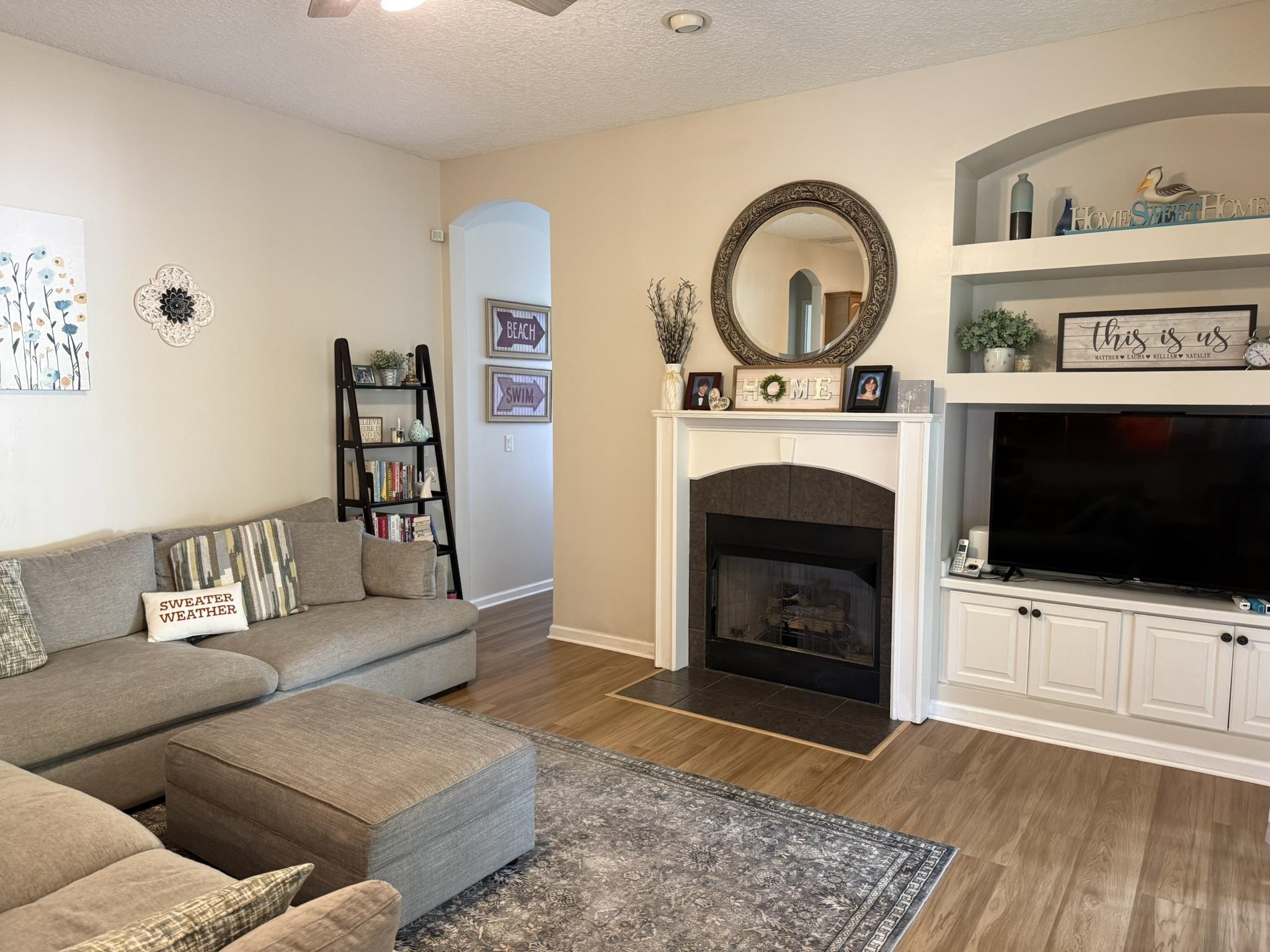 Image 13 of 35 For 356 Palmas Cir