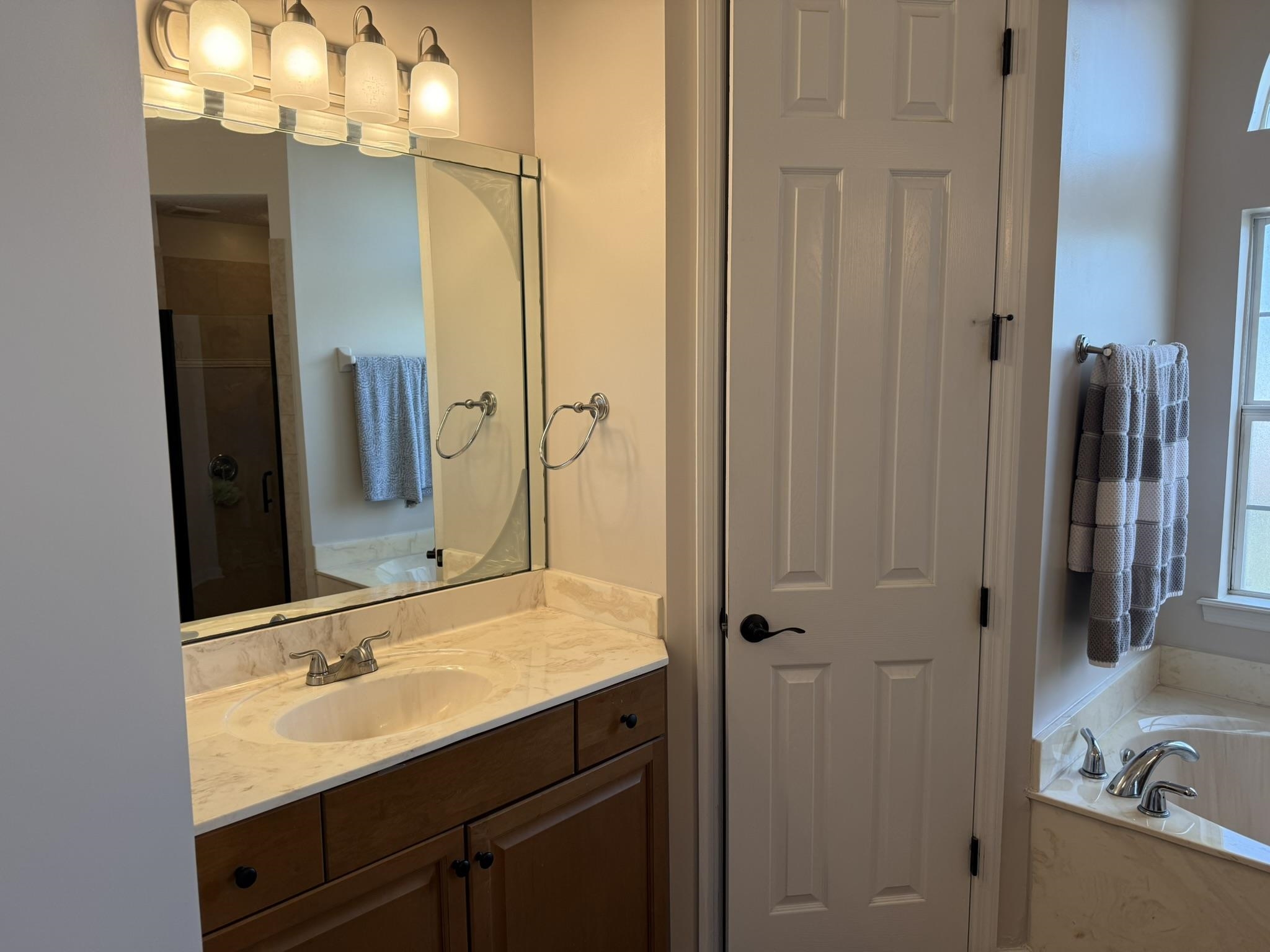 Image 19 of 35 For 356 Palmas Cir