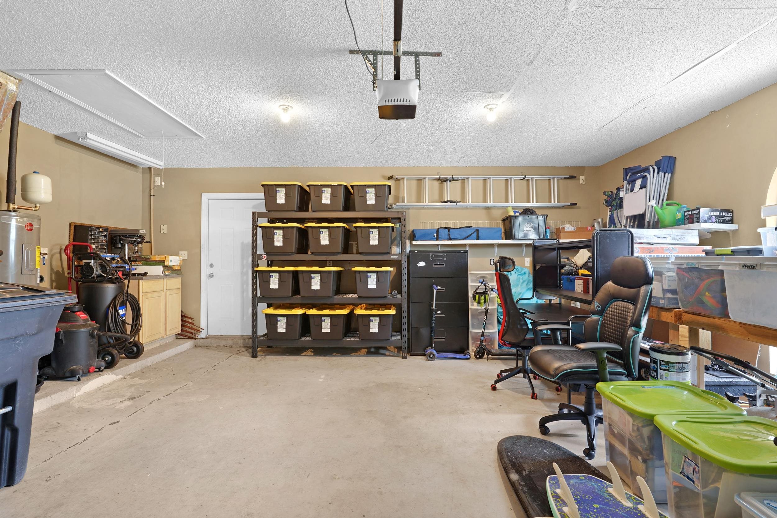 Image 26 of 33 For 4861 Winton Circle