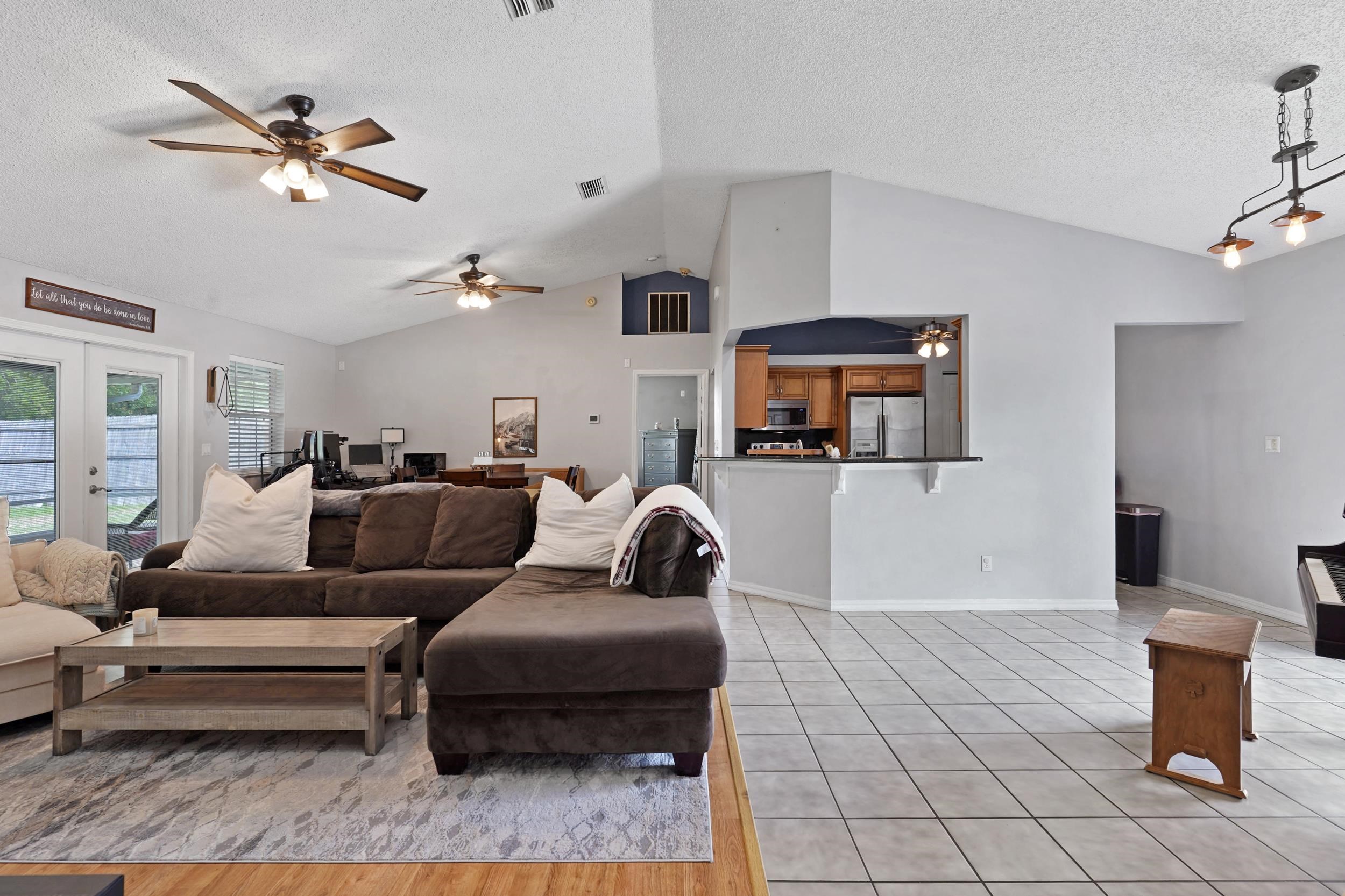 Image 5 of 33 For 4861 Winton Circle