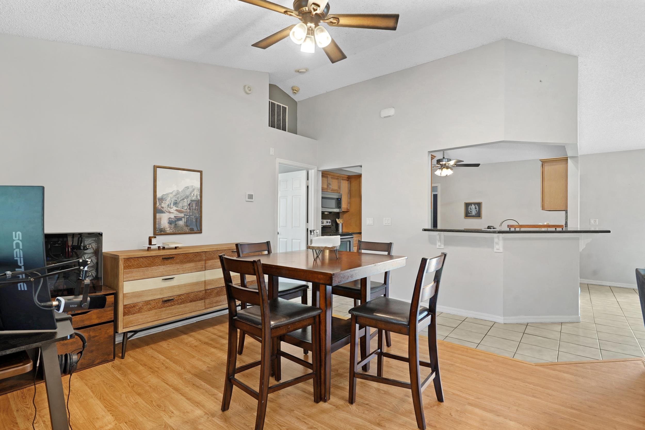 Image 8 of 33 For 4861 Winton Circle